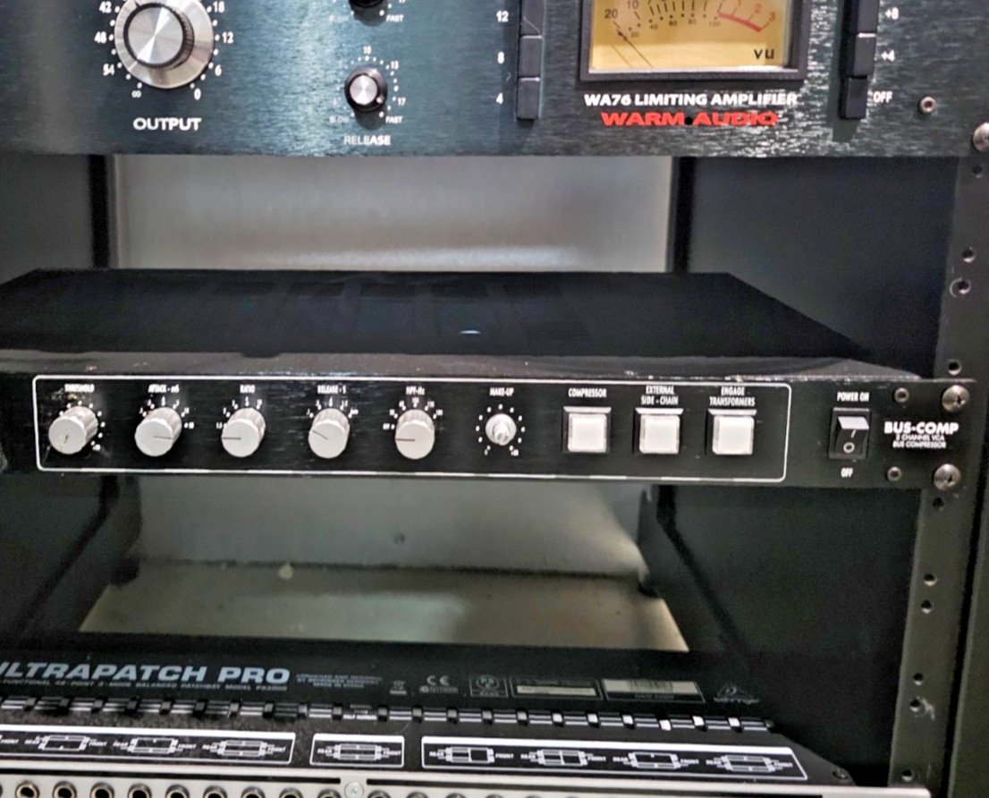 Great Condition! Warm Audio Bus-Comp 2-channel Stereo VCA Bus Compressor