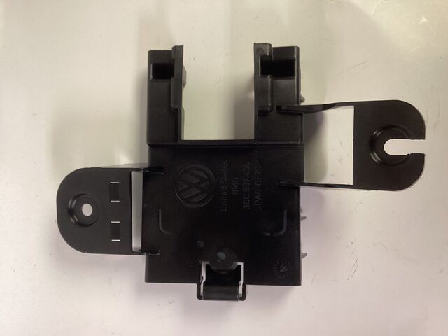 Genuine Blind Spot Detection System Warning Sensor Bracket 3CC-907-456