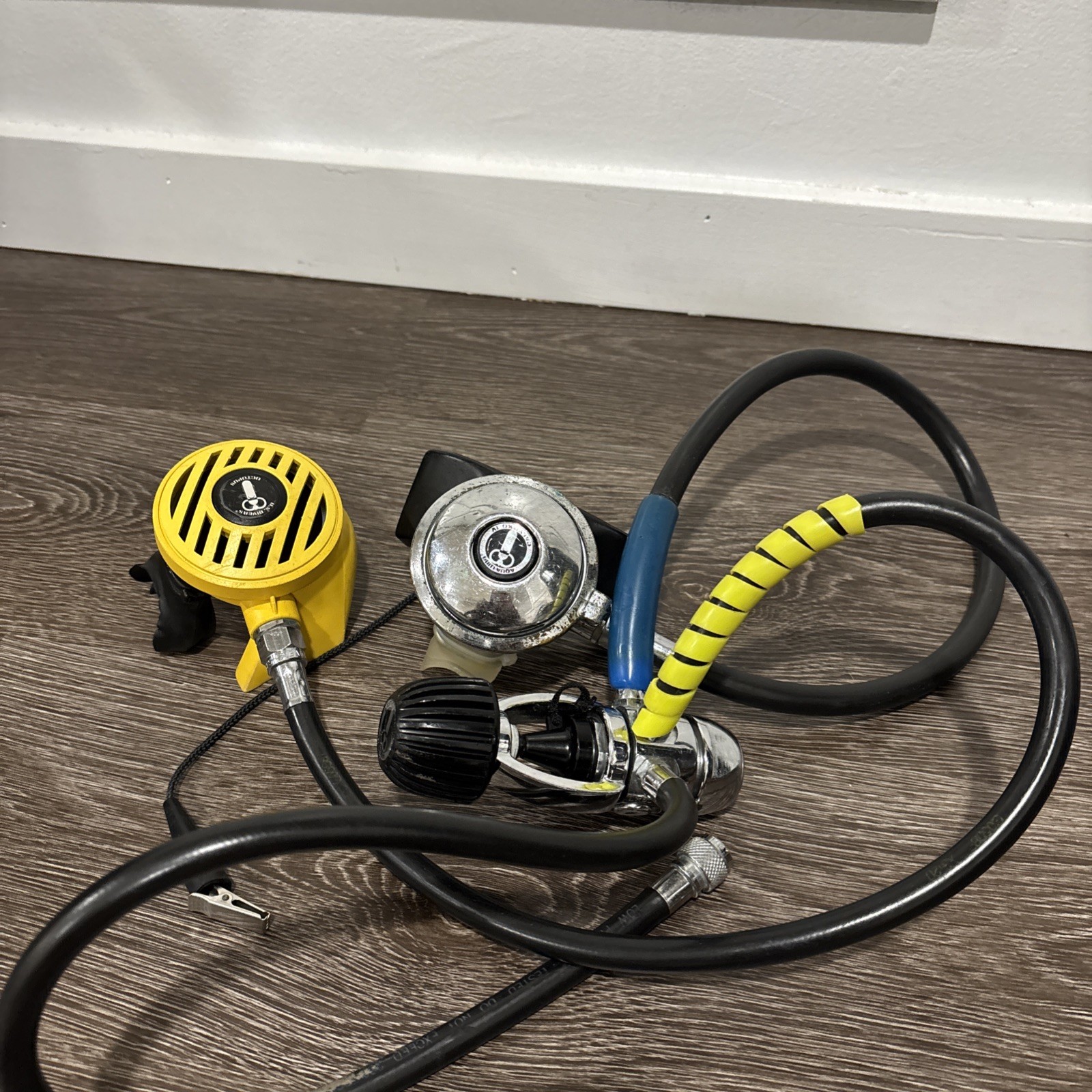 US Divers Aqualung SEA  Regulator  And Octopus Lot Of Used Untested