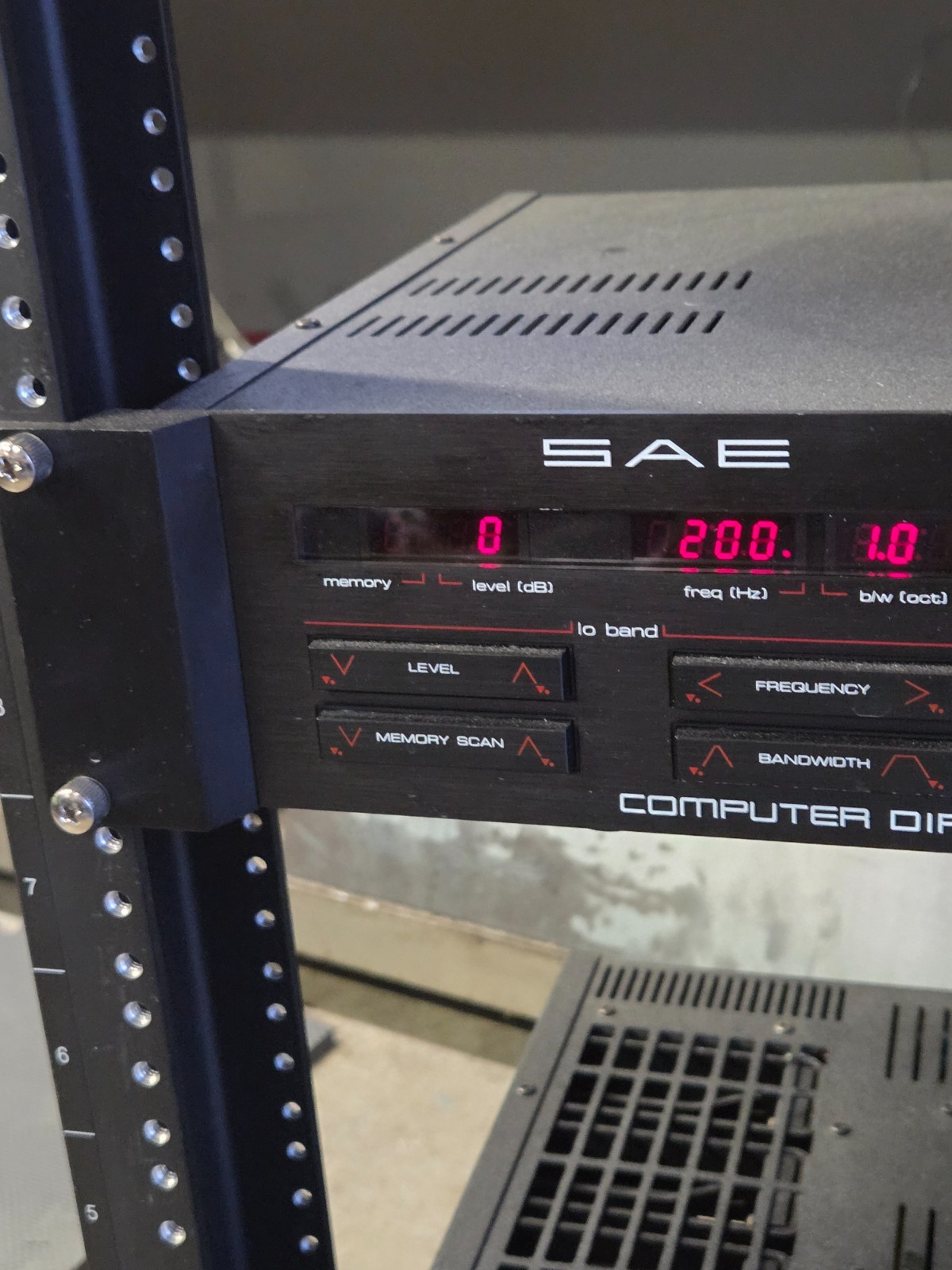 Vintage SAE Computer Direct-Line Stereo Equalizer Powers On