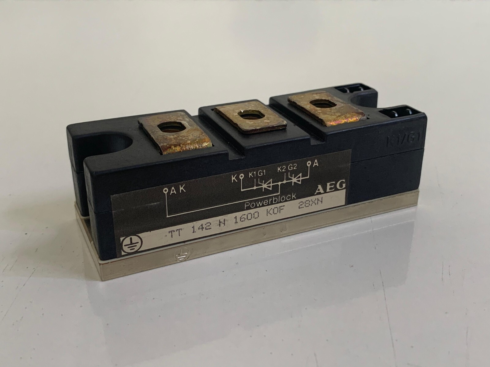 AEG / Thyristor / TT-142-N-1600-KOF-28XN / TT 142 N 1600 KOF 28XN