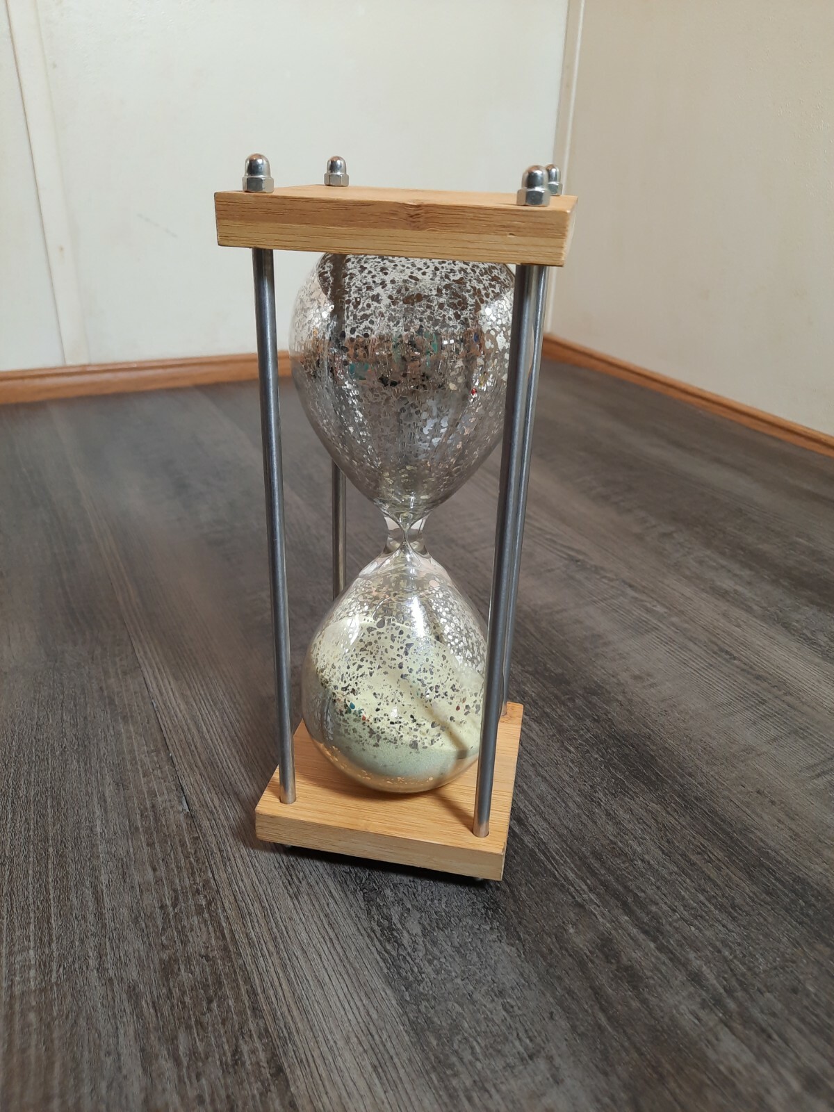 Large 9.5" Sand 30-MINUTE gold glitter hour glass in bamboo? Frame