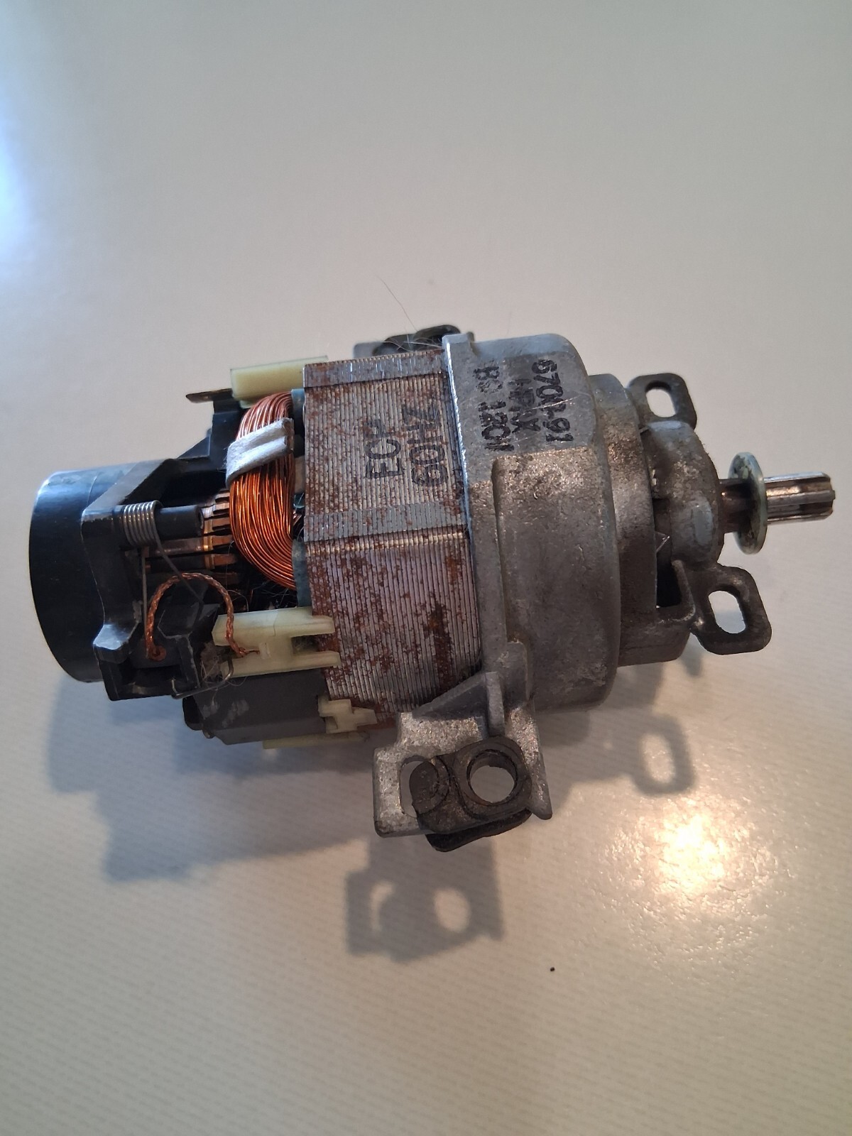lux 4000 upright lower motor