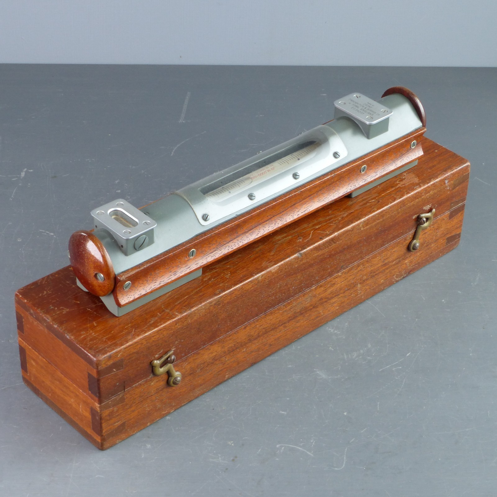 Vintage Cooke Troughton & Simms of York England Machine Level in Mahogany Box