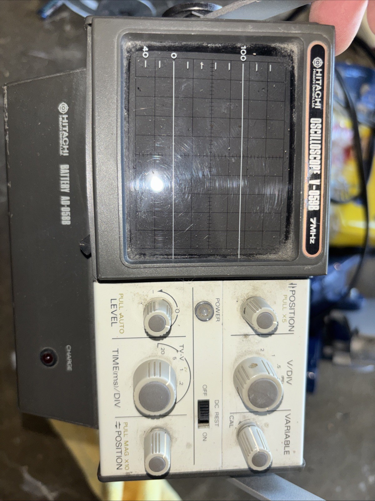 Hitachi Oscilloscope V-059B