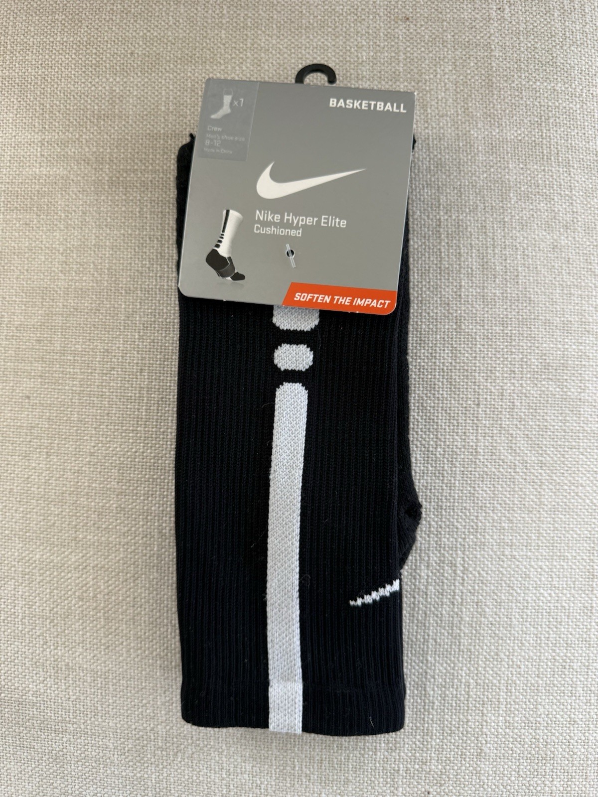 Nike Hyper Elite Basketball Crew  Socks  L  ( Men 8-12)  4801-007 Black/White