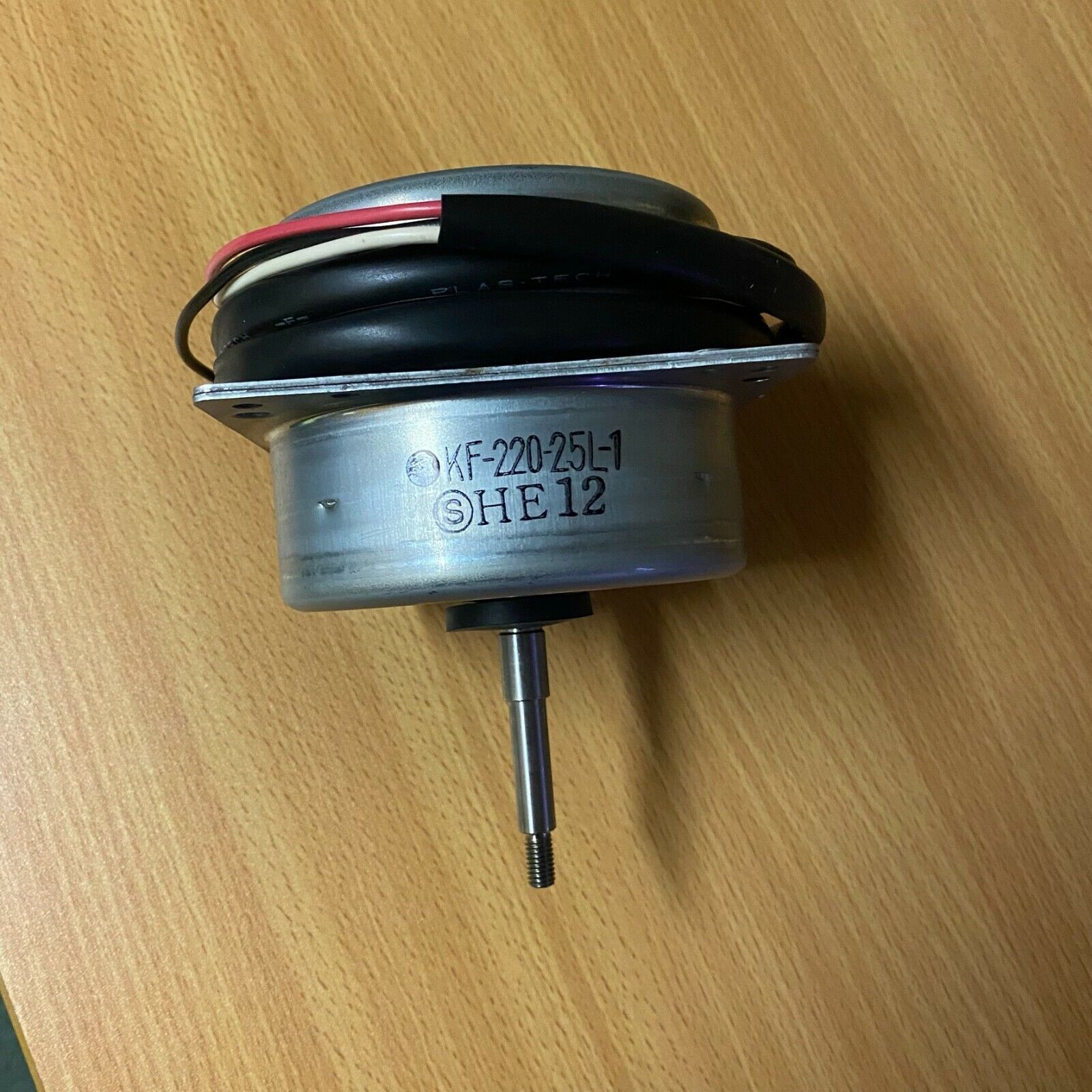 DAIKIN FAN MOTOR 1131332 *NEW UNUSED*