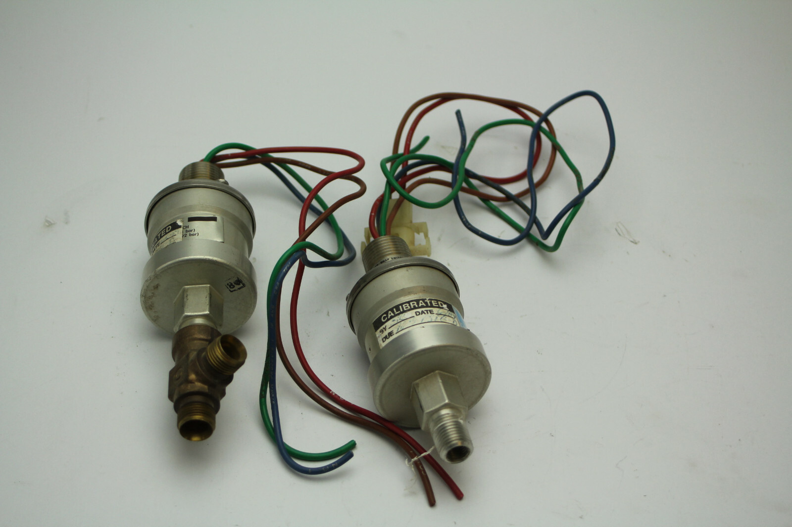 CCS 46-1058 Explosion-proof Pressure Snap Switch Mode 611 Used
