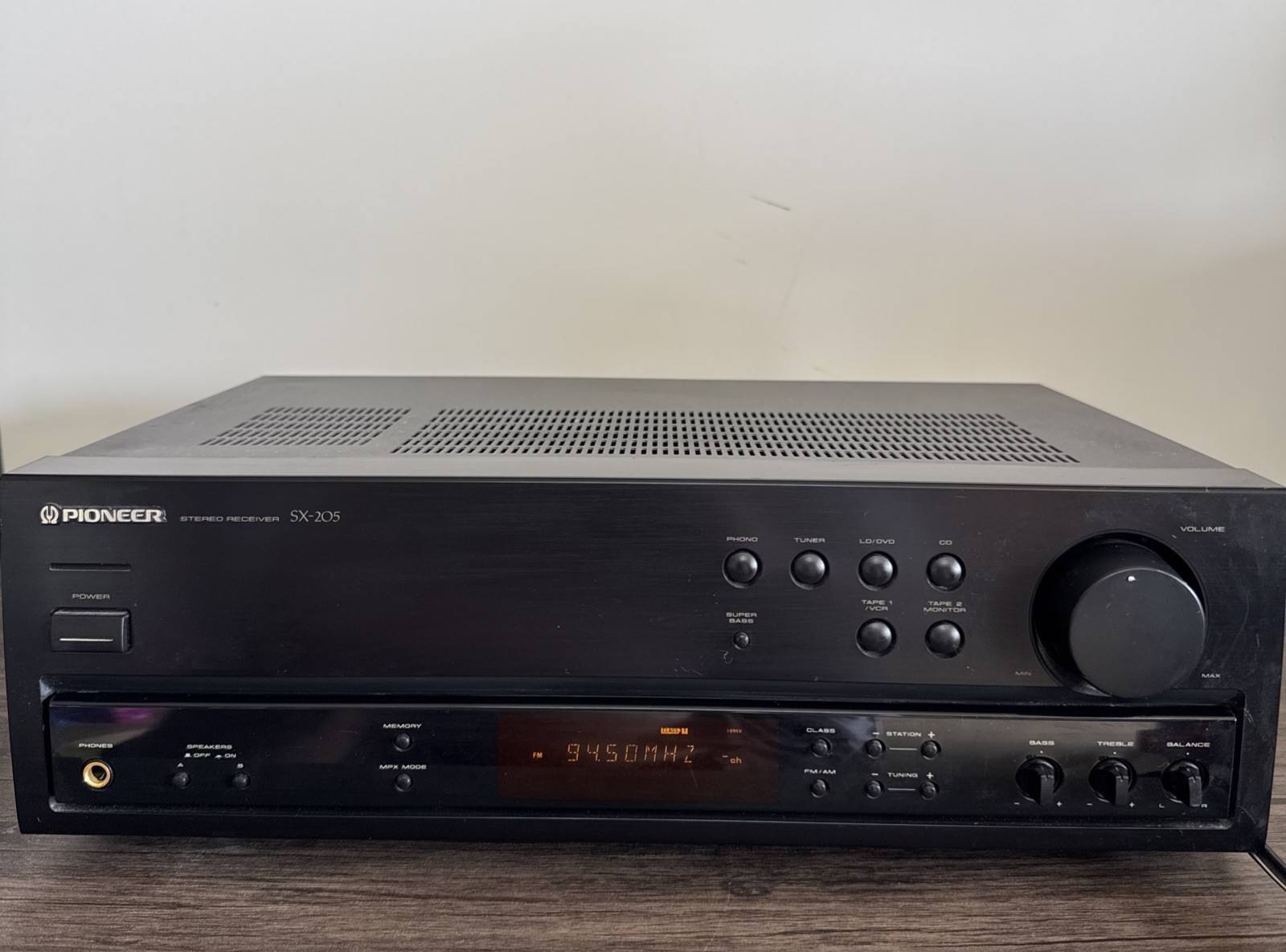Pioneer SX-205 Vintage Stereo Receiver AM FM Phono Tested Works Great & Clean