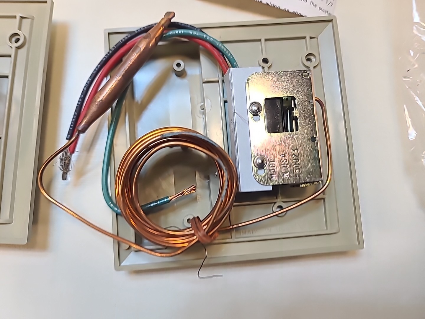 Sunne Controls Fan Coil Thermostat TA132‑007 – Line Voltage NOS Lot of 2