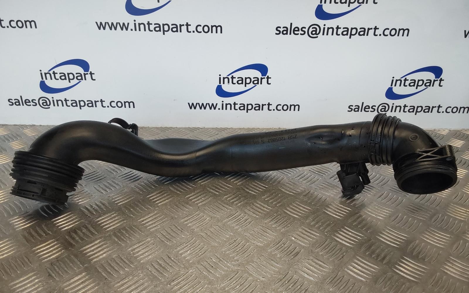 AIR DUCT BMW 4 SERIES GRAN COUPE G26 2020-2026 8651066