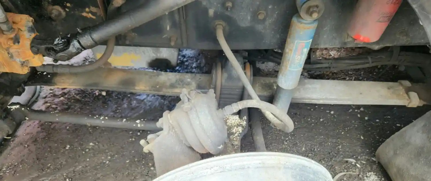 (Used) 1996 Kenworth T800, FRONT LEAF SPRINGS Front Leaf & Springs  P-56840