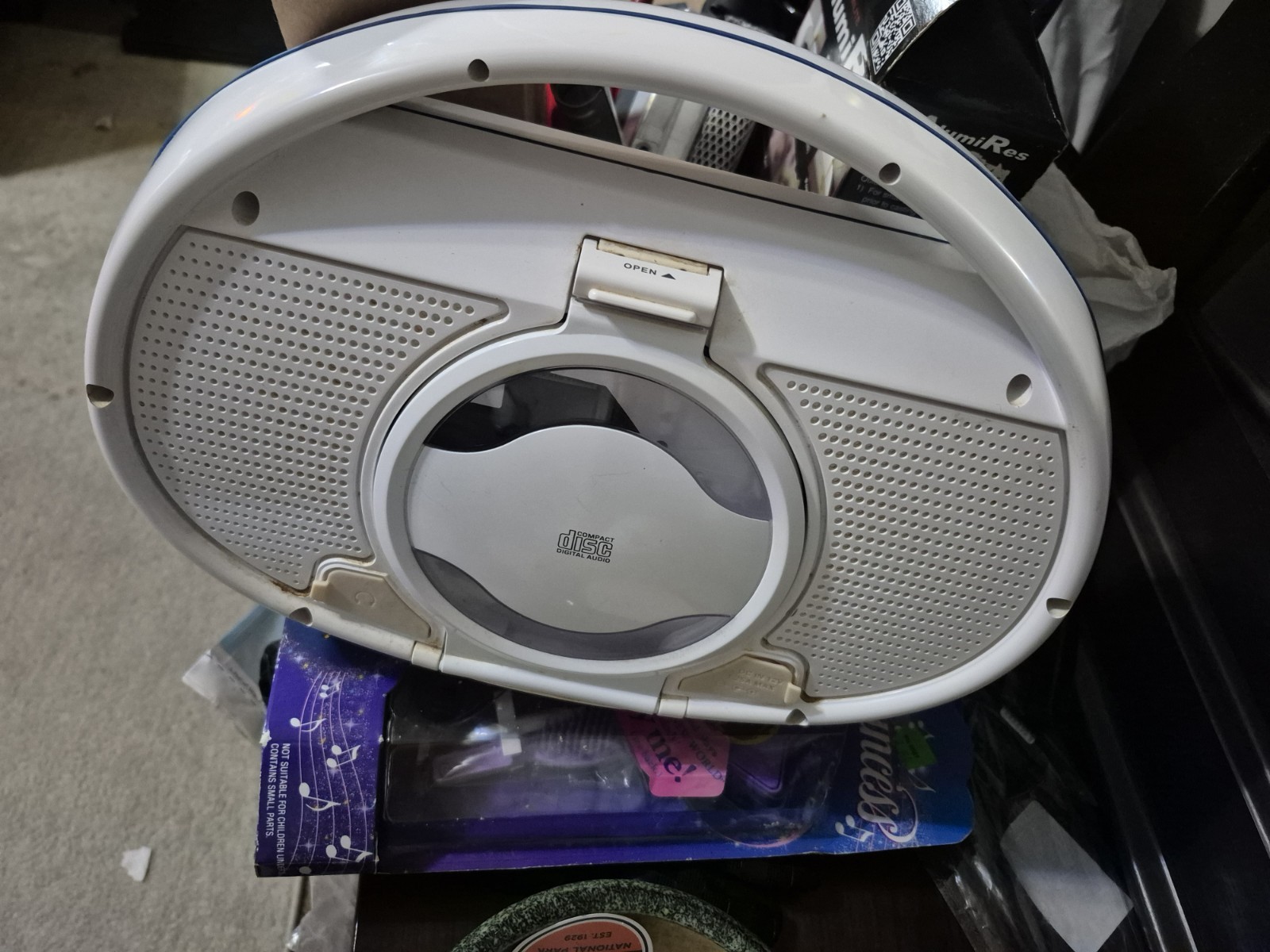 CD Player Boombox/iPad Dock Vintage Retro Portable Radio Boombox CD Player Radio