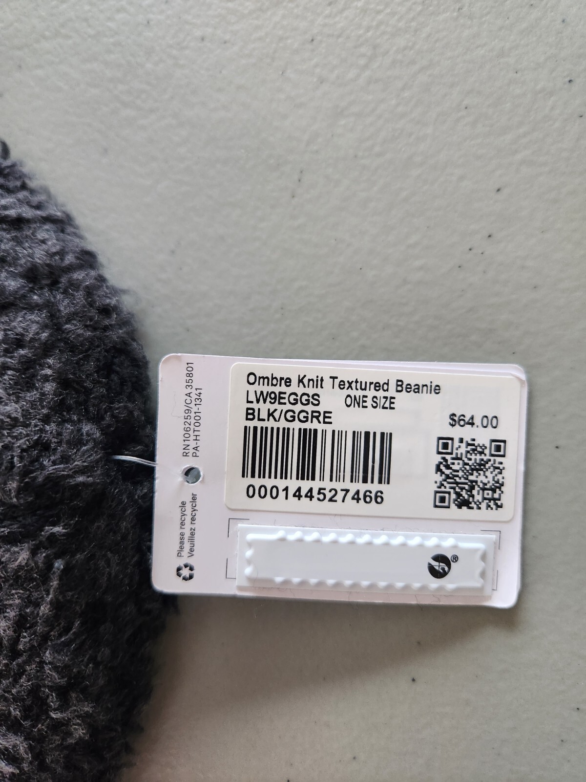 NWT Lululemon Ombre Knit Textured Beanie One size Black Gray
