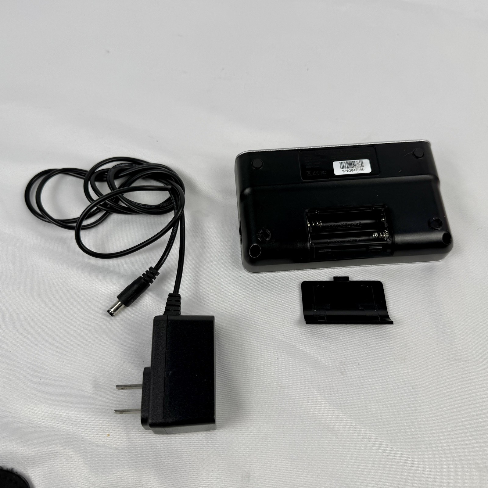 Mooer PE100 Guitar Multi Effects Processor Pedal Digital W/ Adapter Strap Cable