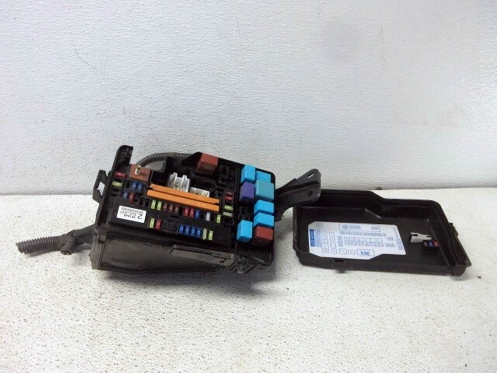2011-2016 Toyota Venza 2.7L Engine Fuse Box 1ARFE Engine 4 Cylinder