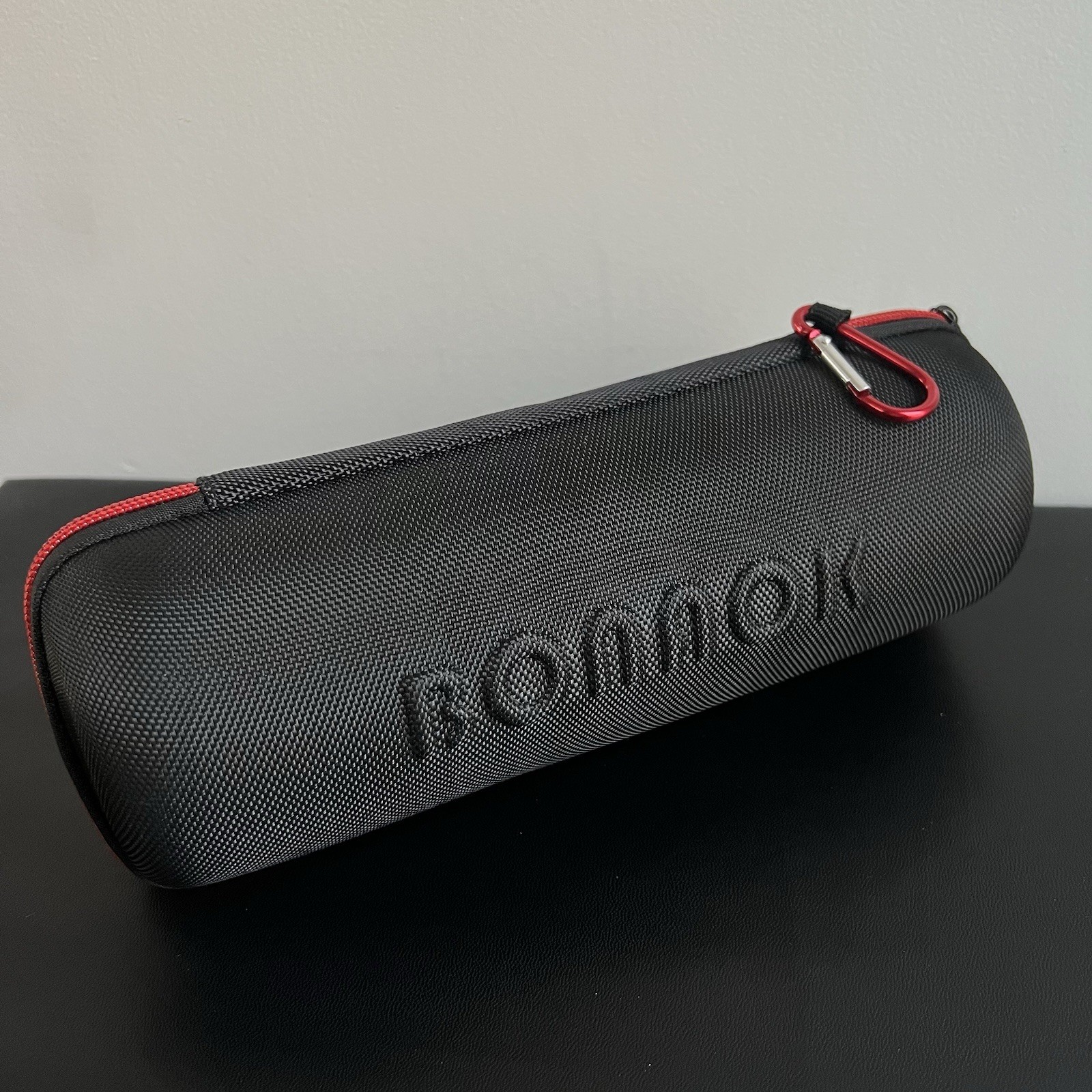 Bonaok Handheld Wireles Bluetooth Karaoke Microphone with Case. Black & Red