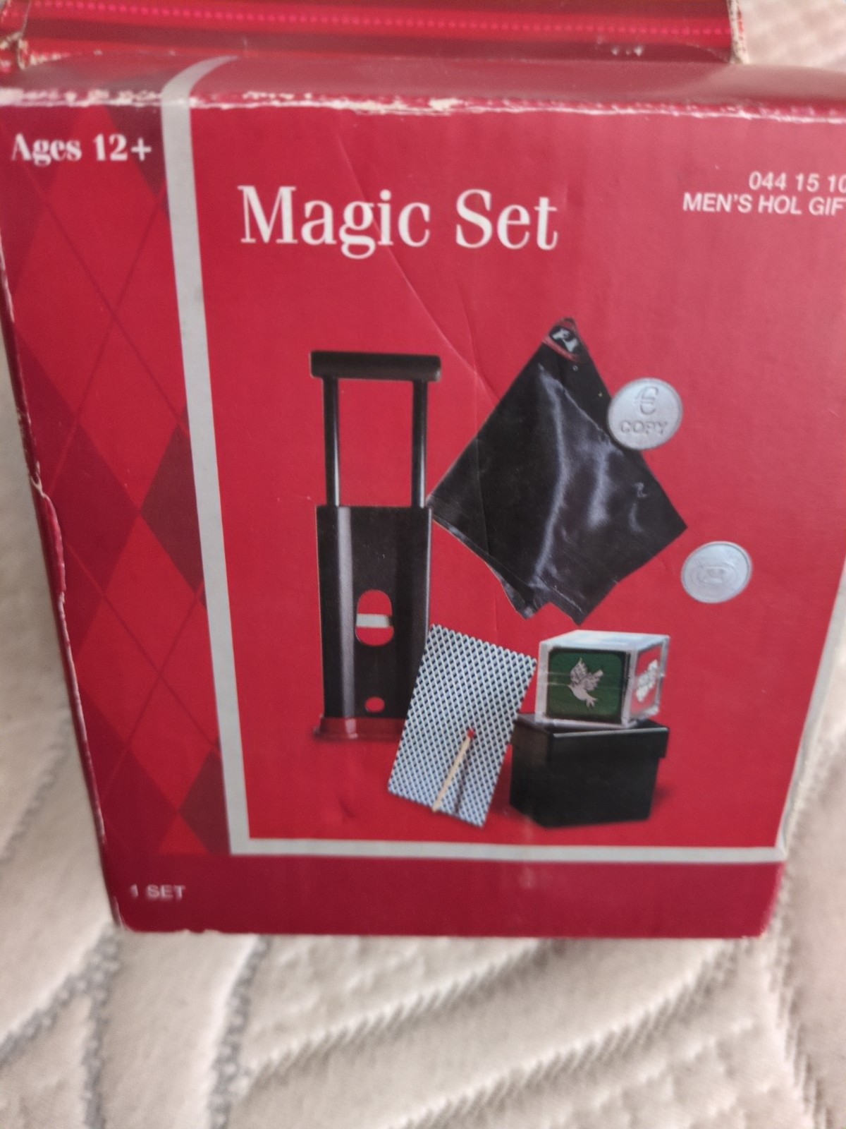 Magic Set Kit Handkerchief Cigarette Guillotine Floating Match Trick 1 Set - New