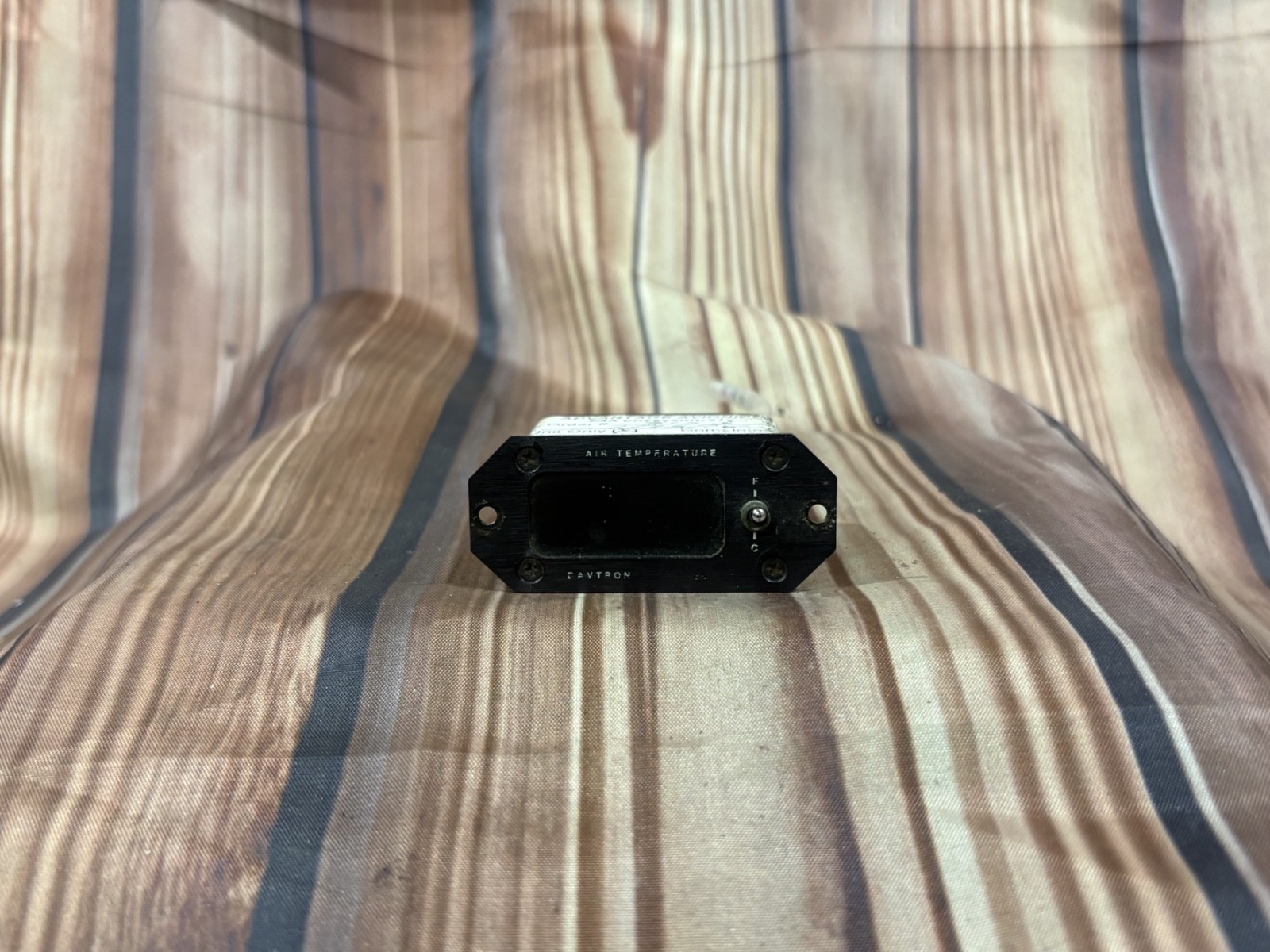 307 Davtron Digital Temperature Indicator with Plug