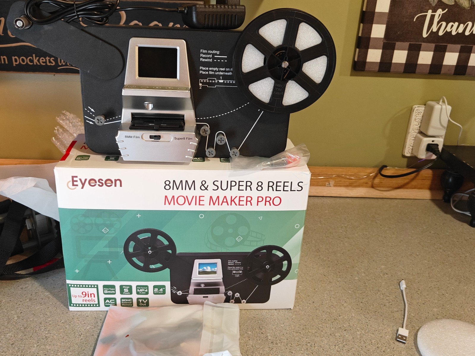 8mm & Super 8 Reels to Digital MovieMaker Film Scanner Wolverine Eyesen