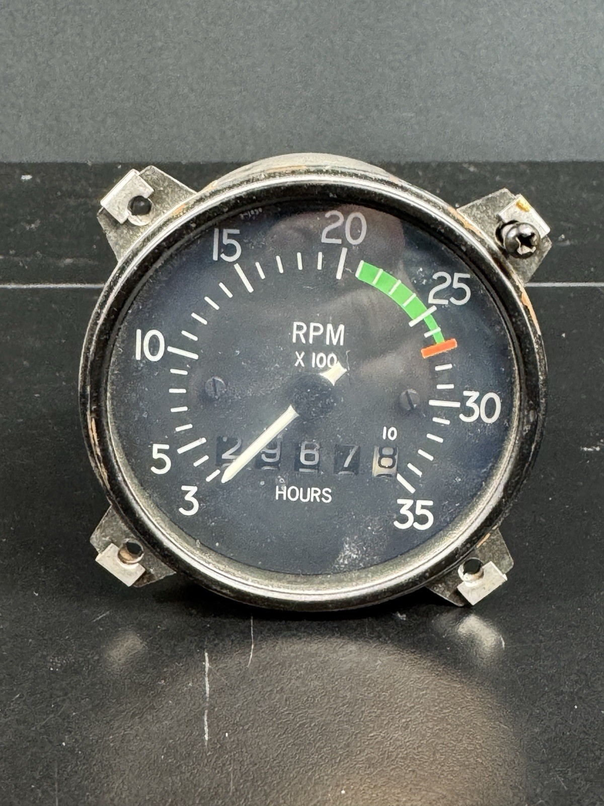 Cessna Tachometer C668020-0224 Made In Germany Plz READ