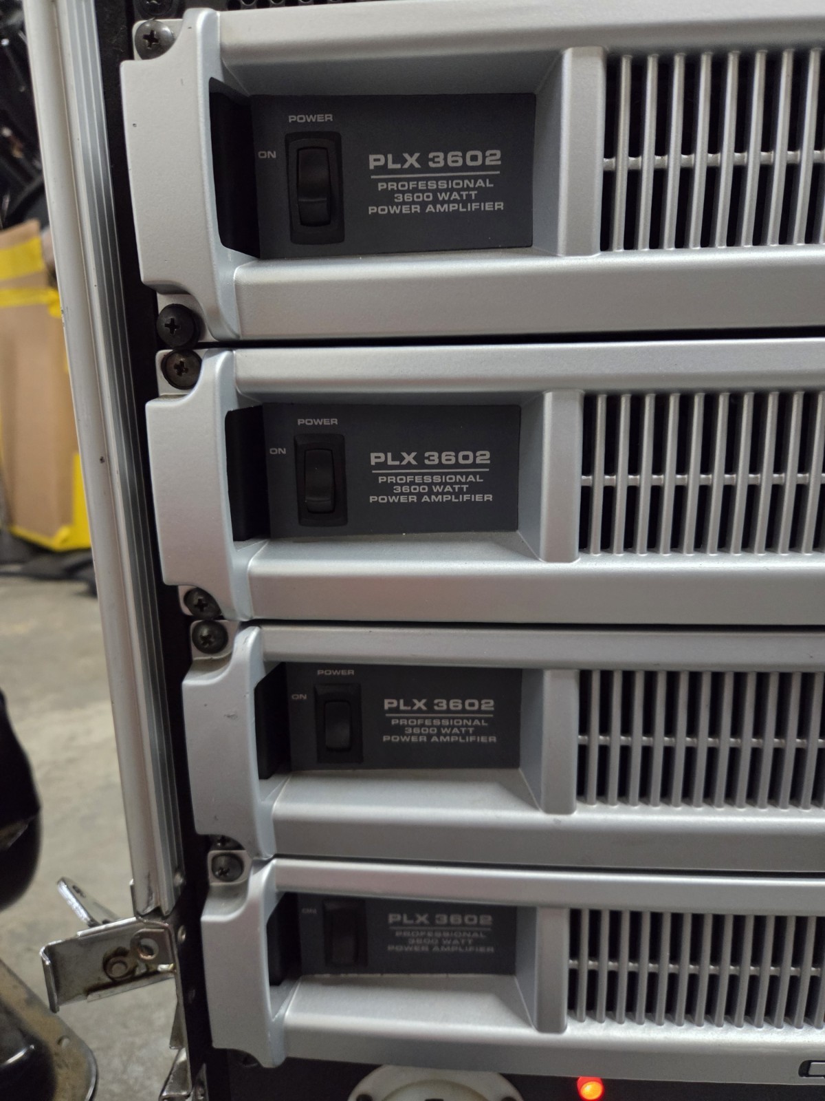 QSC PLX3602 Stereo Power Amplifier 2-Channel