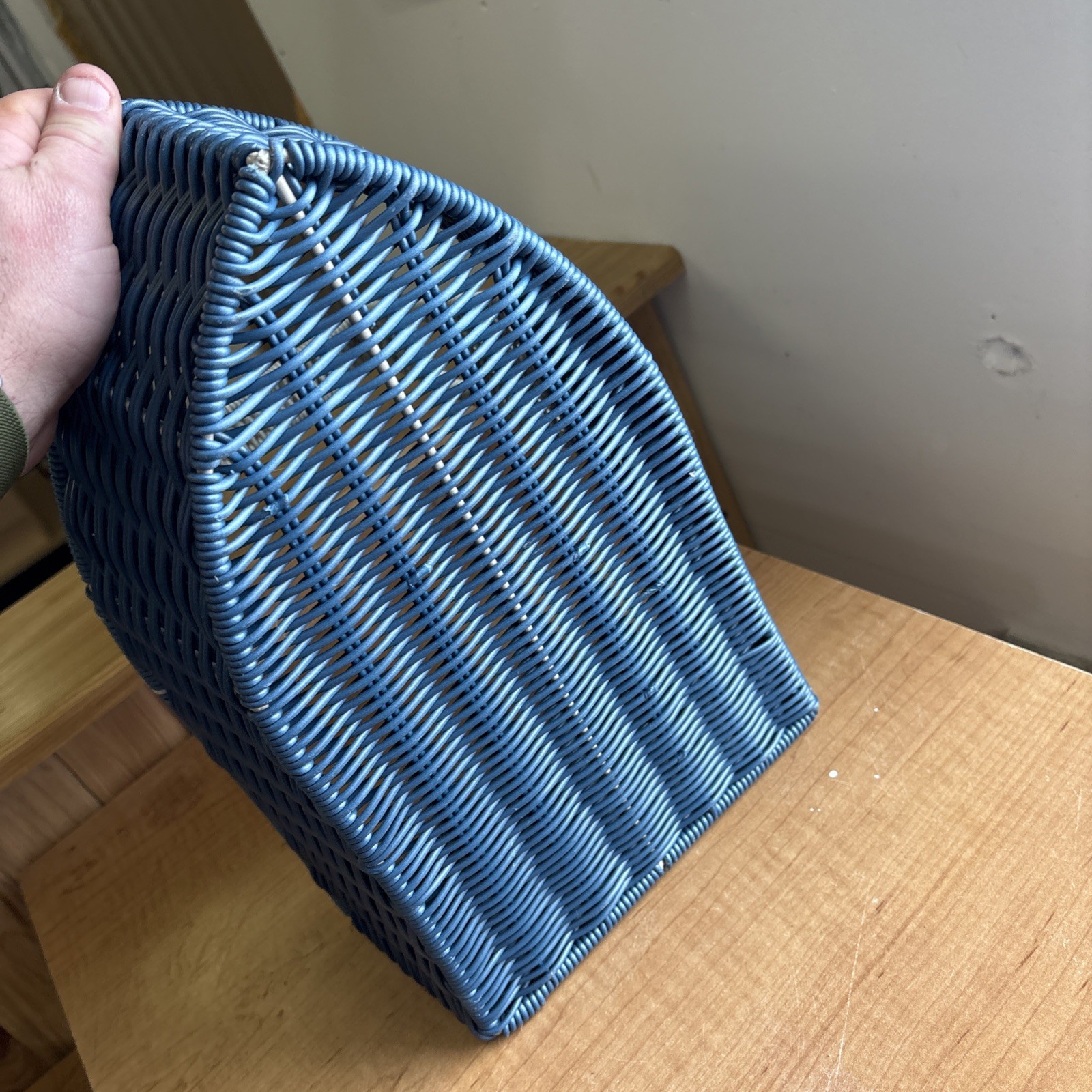 Vintage Wicker Basket Boat Shaped Blue With Gray Handle Nautical Decor 🔥🔥🔥