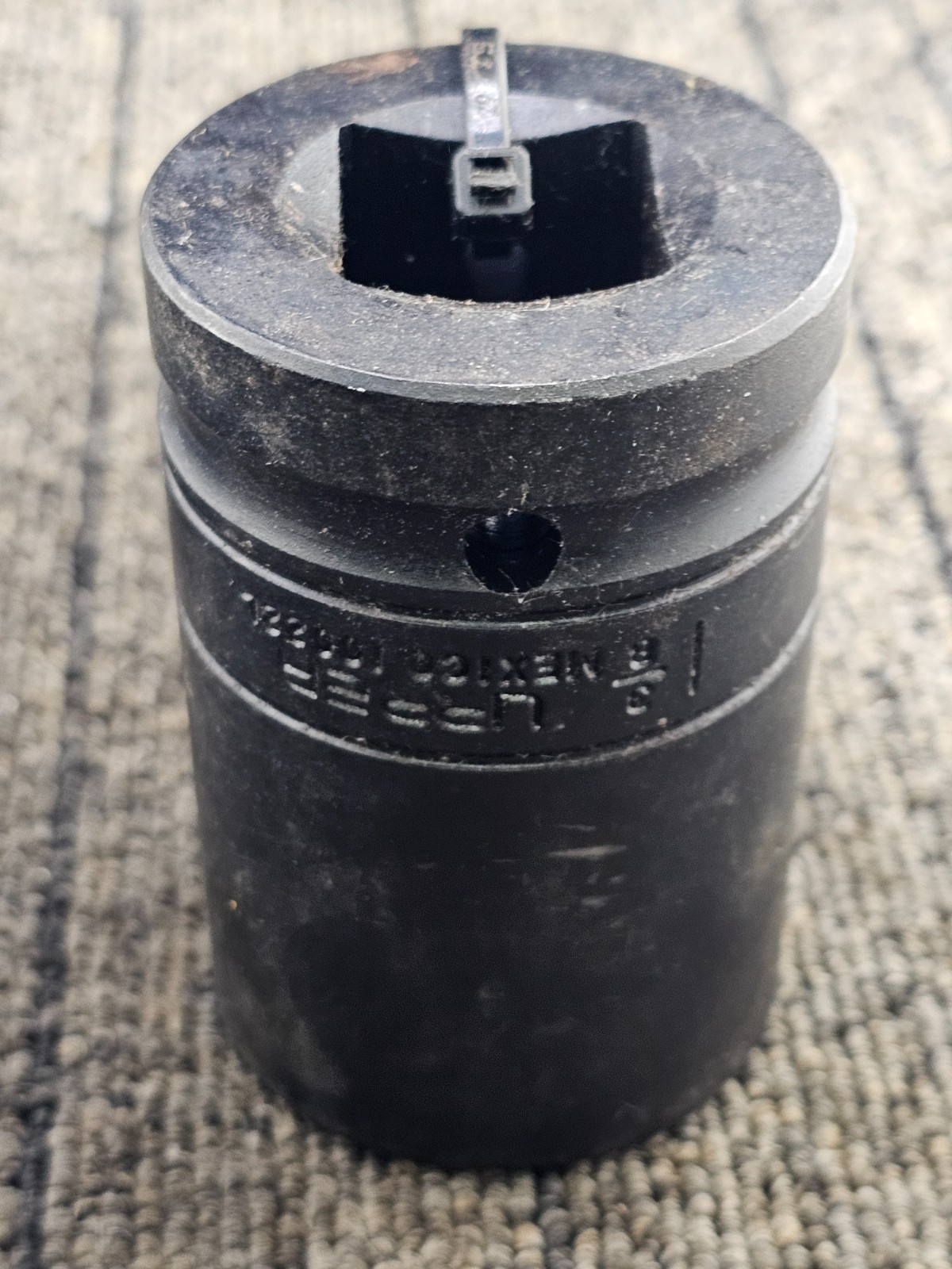 URREA 10022L: DEEP IMPACT SOCKET 6 POINT 1-3/8" BLACK