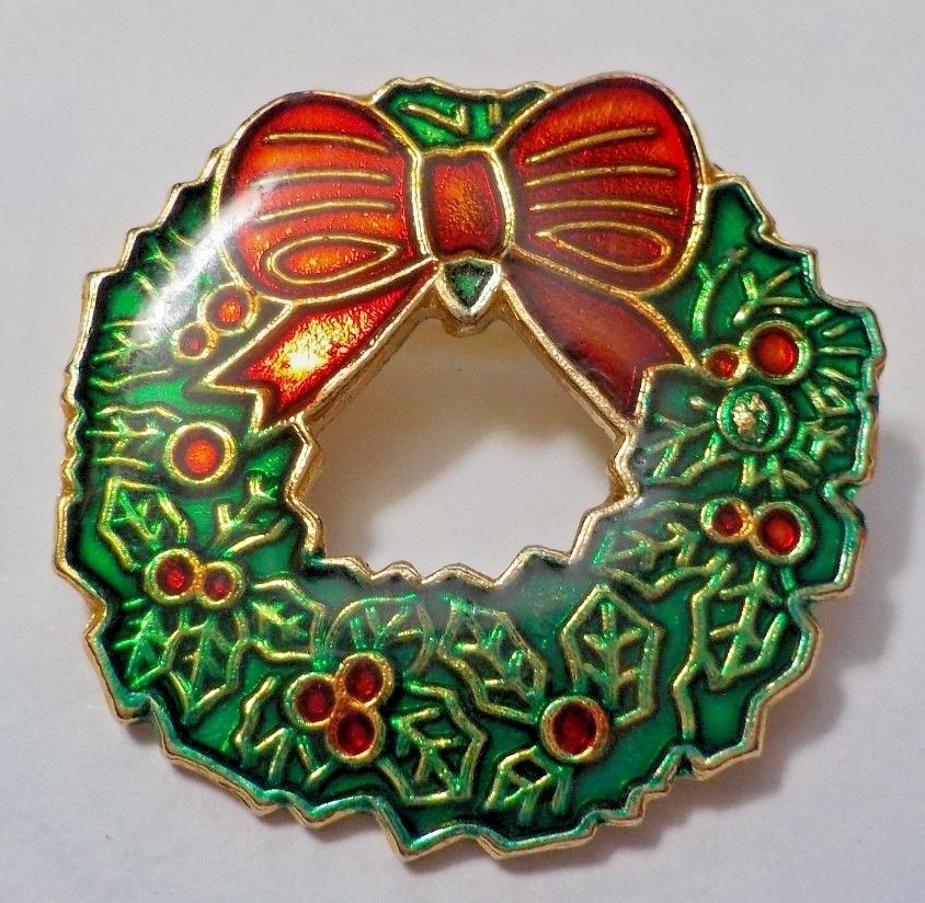 Vintage Christmas Wreath Brooch Pin