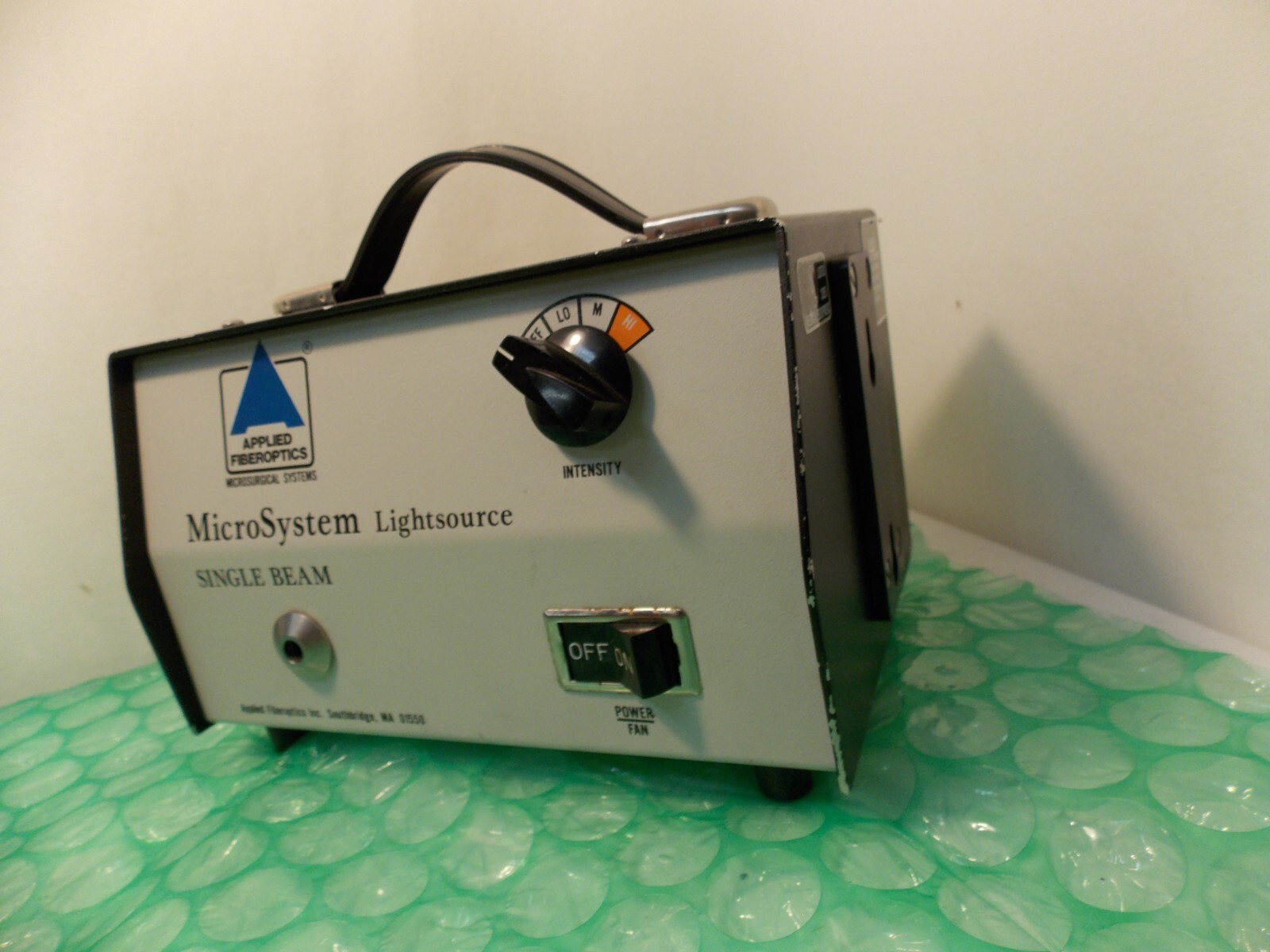 APPLIED FIBER OPTIC MICROSYSTEM LIGHT SOURCE 24 30 30 (LAM-1818)