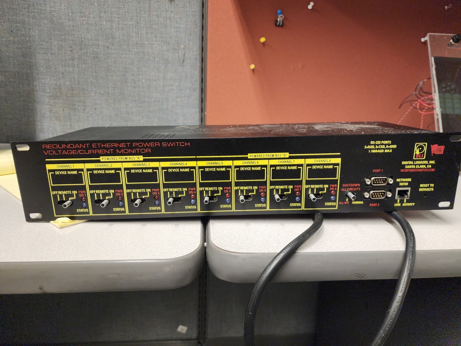 Redundant Ethernet Power Switch - Data Logging Inc 110V/220V Input - Server Rack