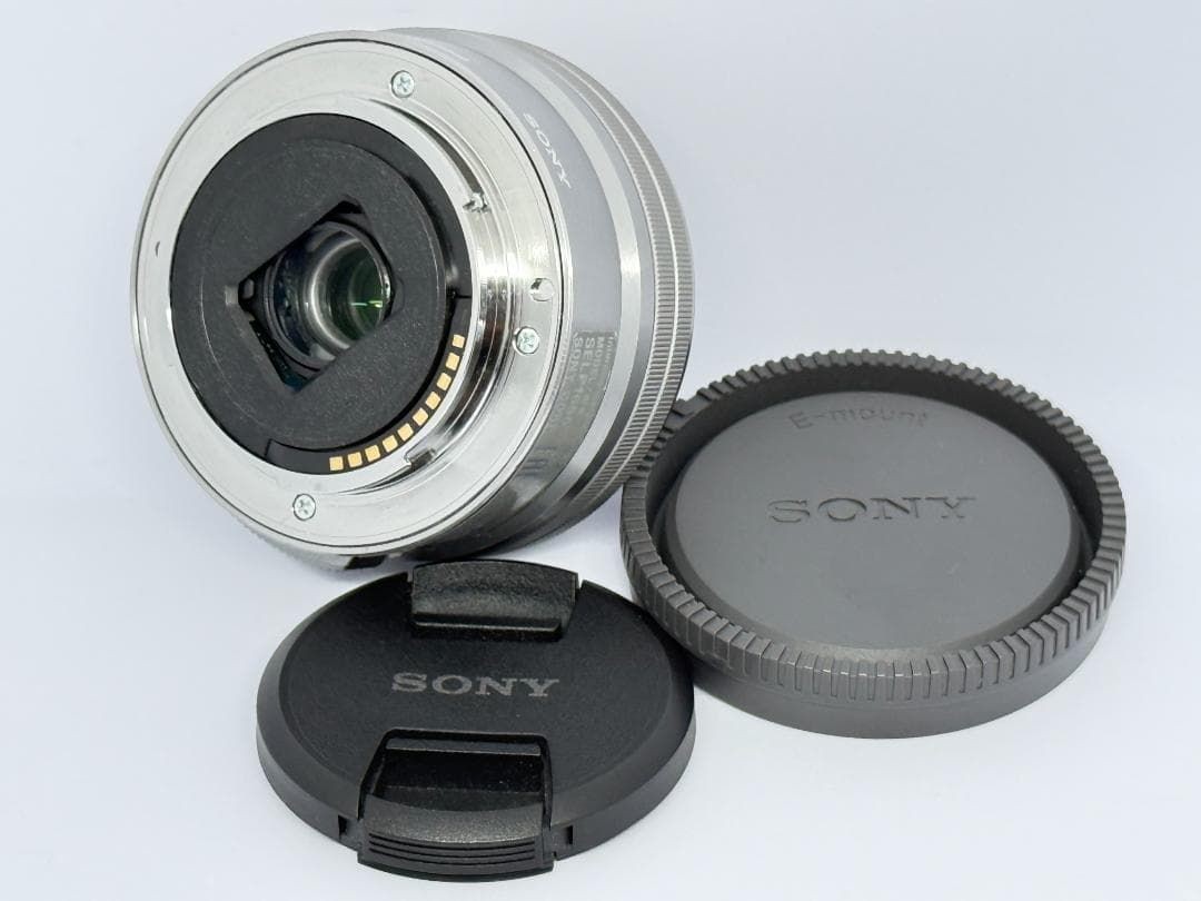 SONY α6000 Mirrorless Camera Double Zoom Lens Kit White