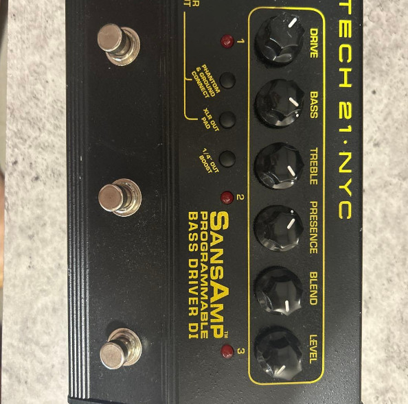 Tech 21 SansAmp Programmable Bass Driver DI Used Japan