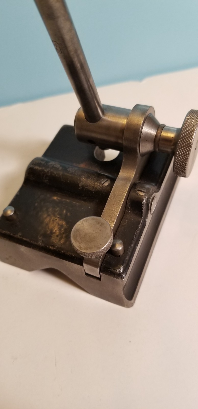 VINTAGE SURFACE DIA L INDICATOR w/t 6" STARRETT SPINDLE