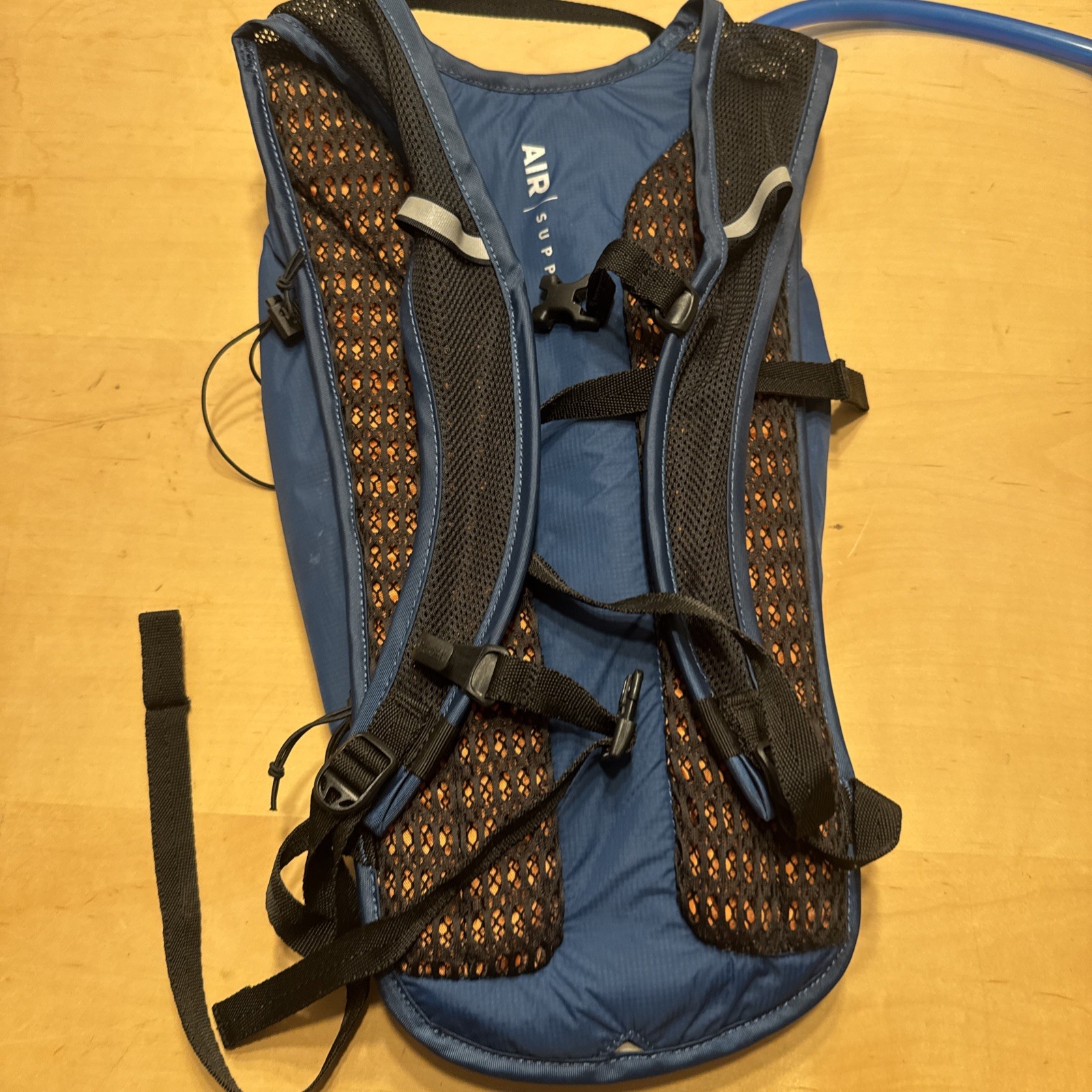 Camelbak 2L / 70 oz Rogue Light Hydration Backpack (Blue)