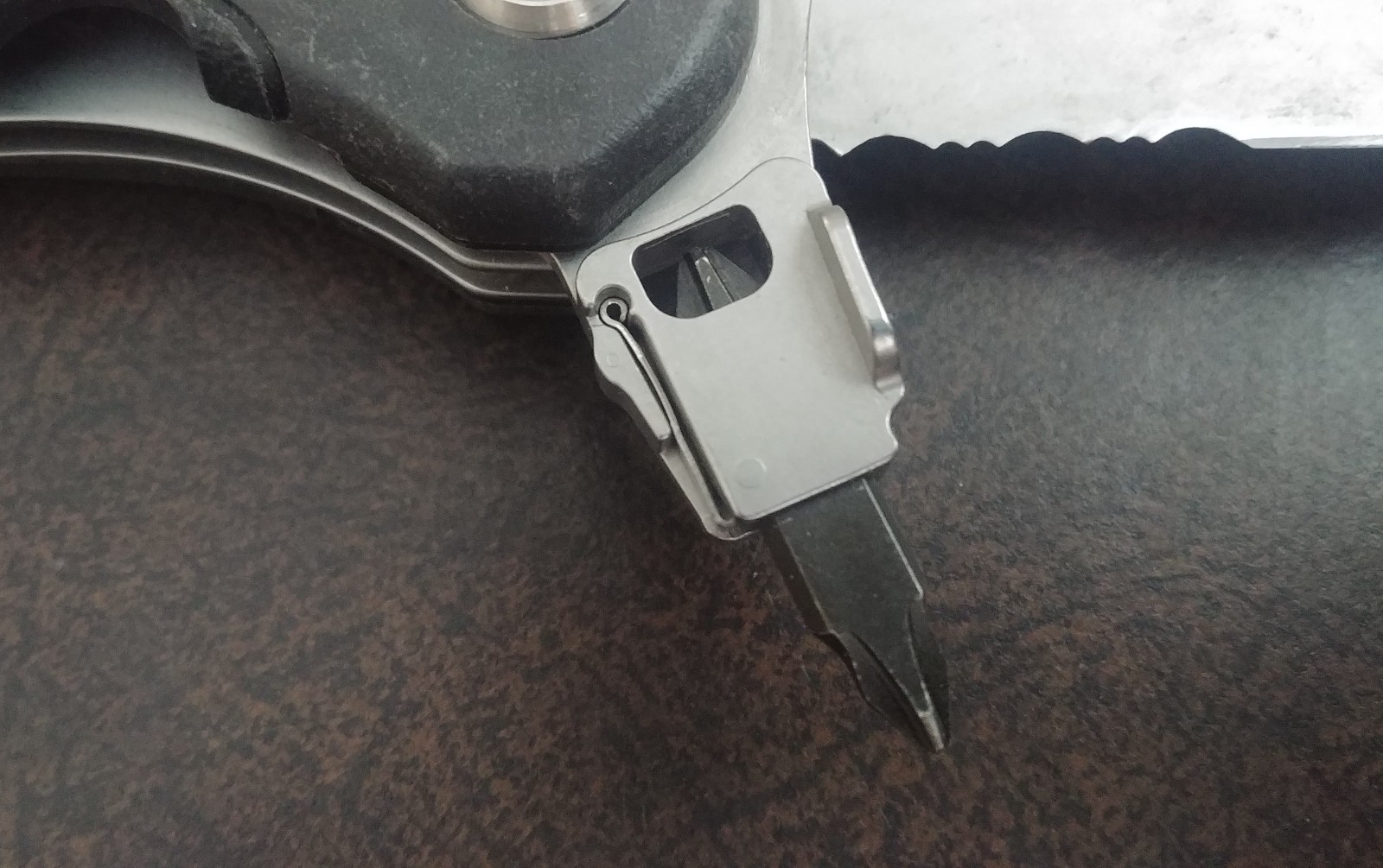 Leatherman H503 Folding Knife Multi-Tool Lockback *Discontinued* 3" Serrated
