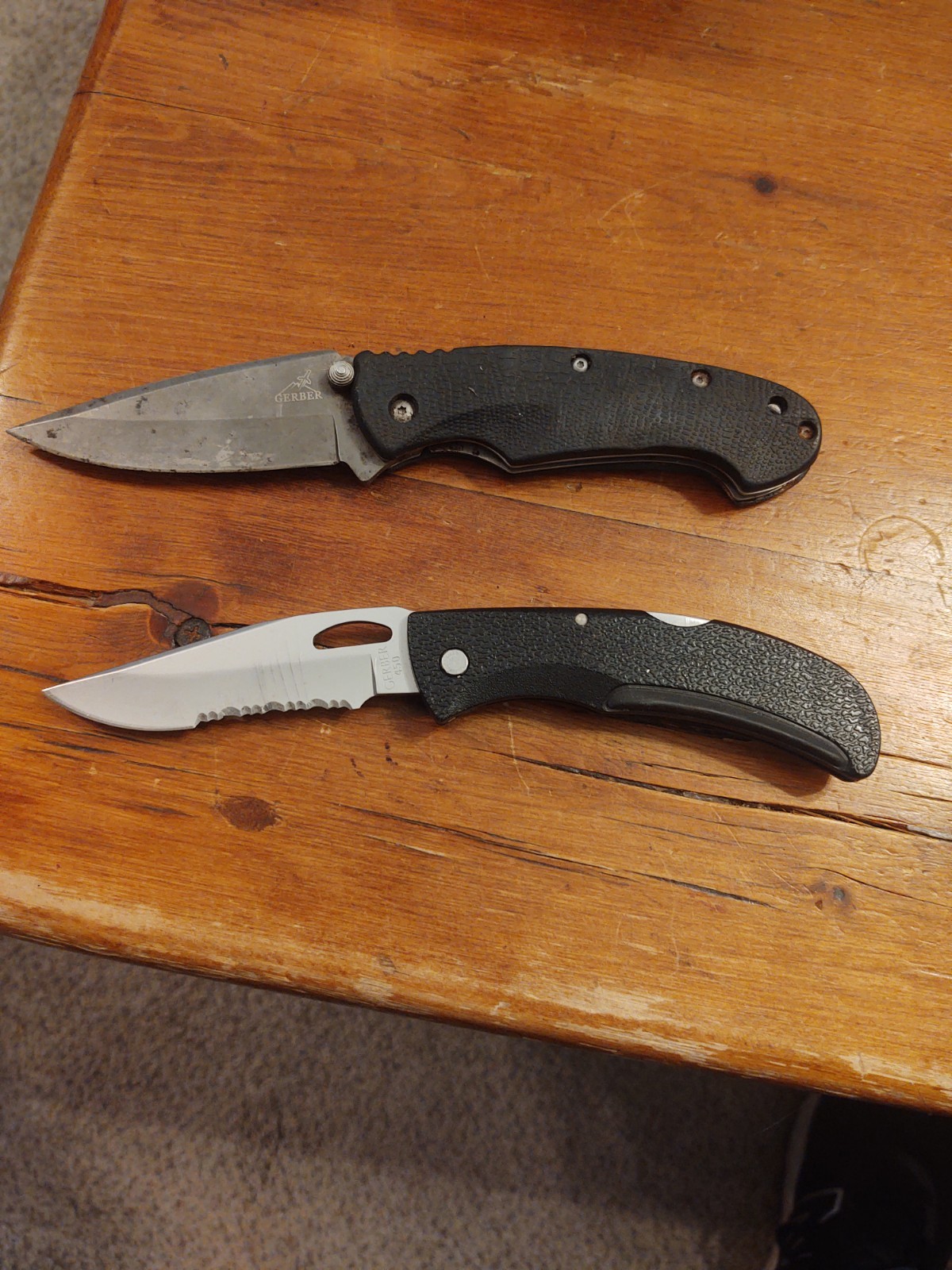 2 Gerber Lock Blade Knives Easy Out 450 With Belt Clip & Rubber Handle Lockblade