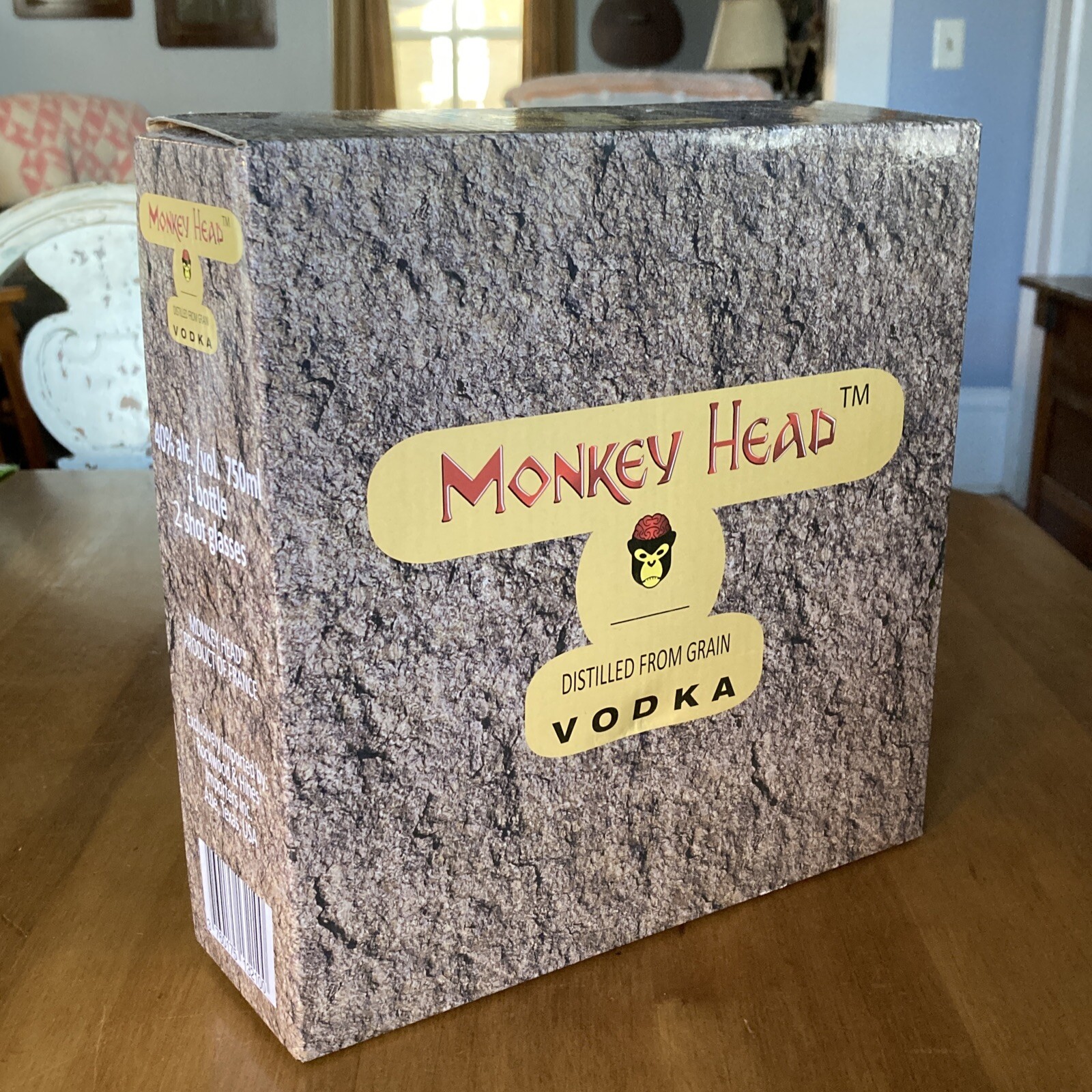 Monkey Head Vodka 750ml Bottle Decanter EMPTY w/ 2 Shot Glasses & Display Box