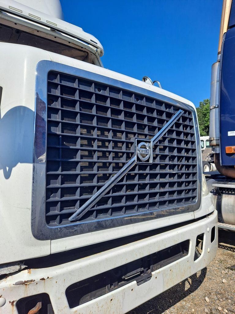 For 2017 VOLVO VNM 2004-2020 GRILLE N/A ,  GA