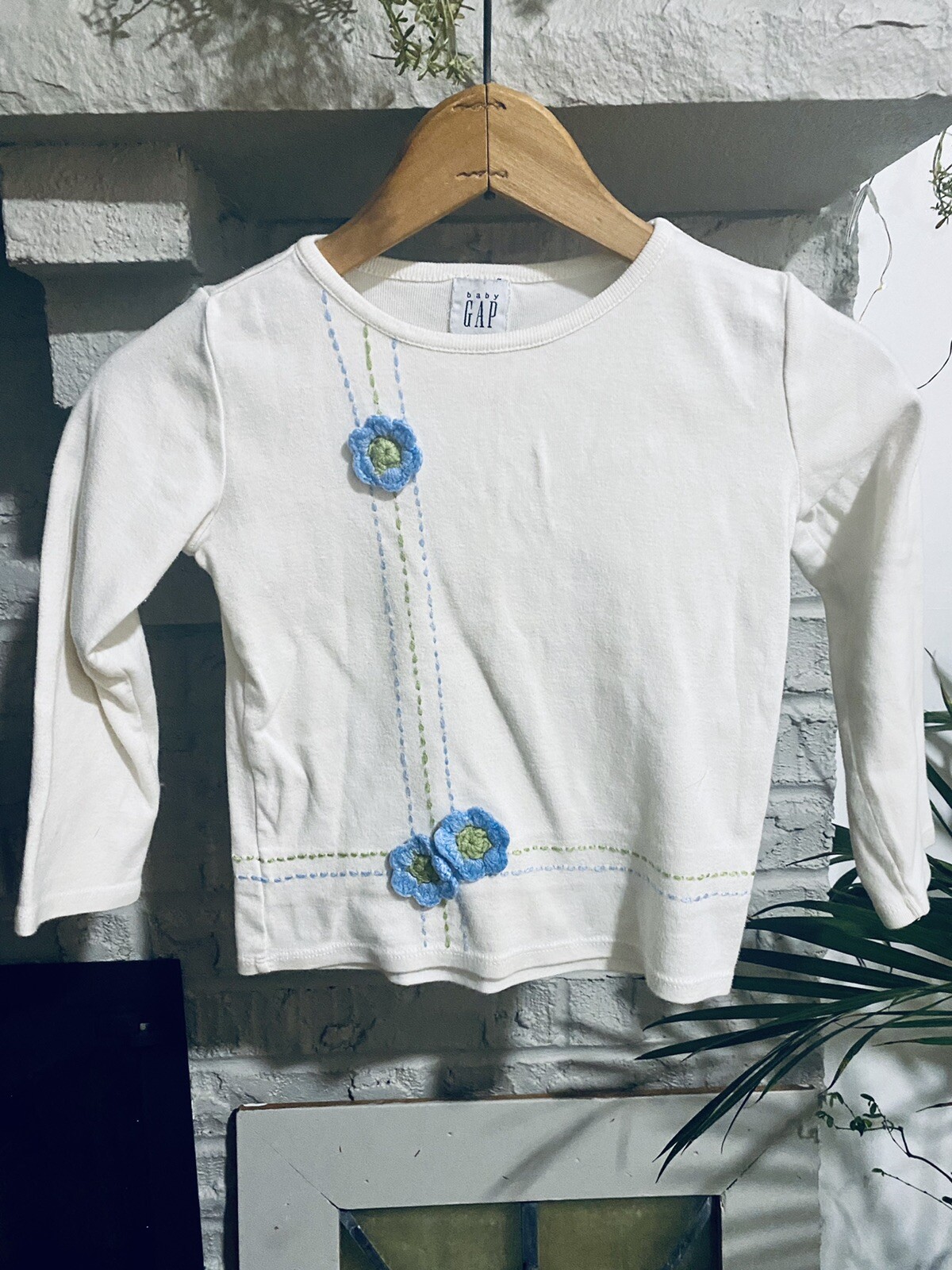 BABY GAP GIRLS WHITE LONG SLEEVE floral 4XL 4YRS
