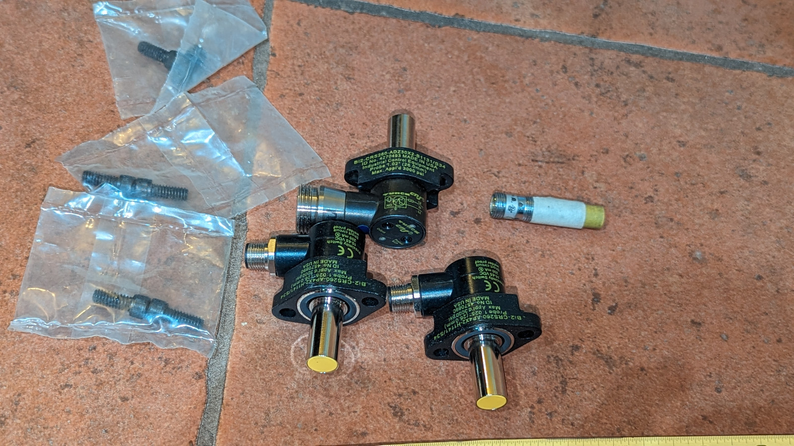 (1) Turck Bi2-CR5260-ADZ30X2-B1131/S34 Proximity Sensor 4270493