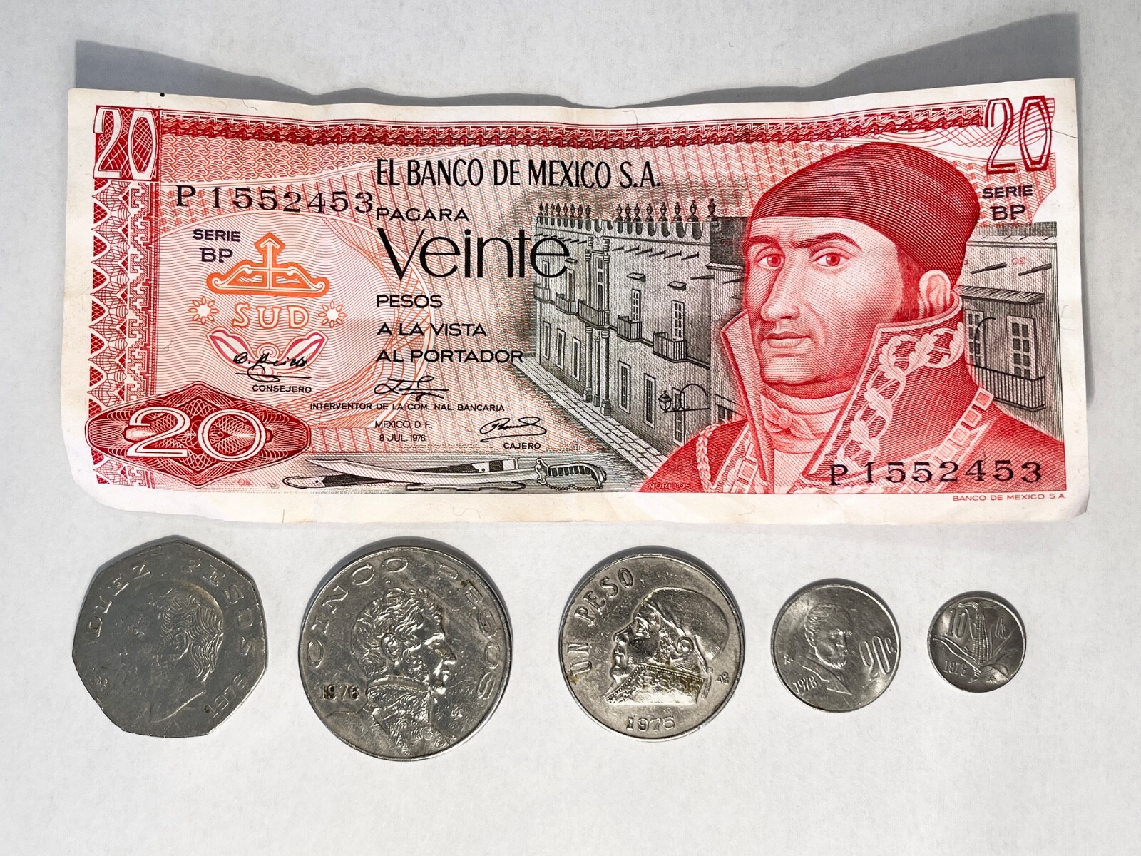 Set of Mexican Currency From mid-1970s, 10/20 Centavos, 1/5/10/20 Pesos