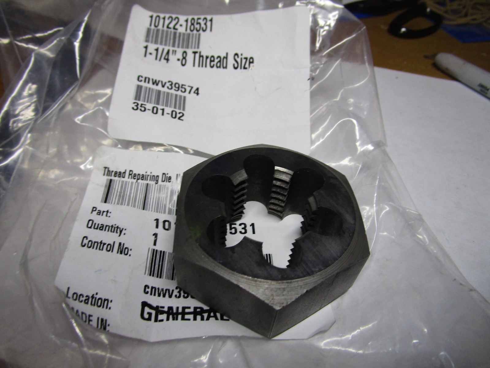 Thread Repairing Die, UN8 Right-Hand Thread,1-1/4"-8 Thread Size