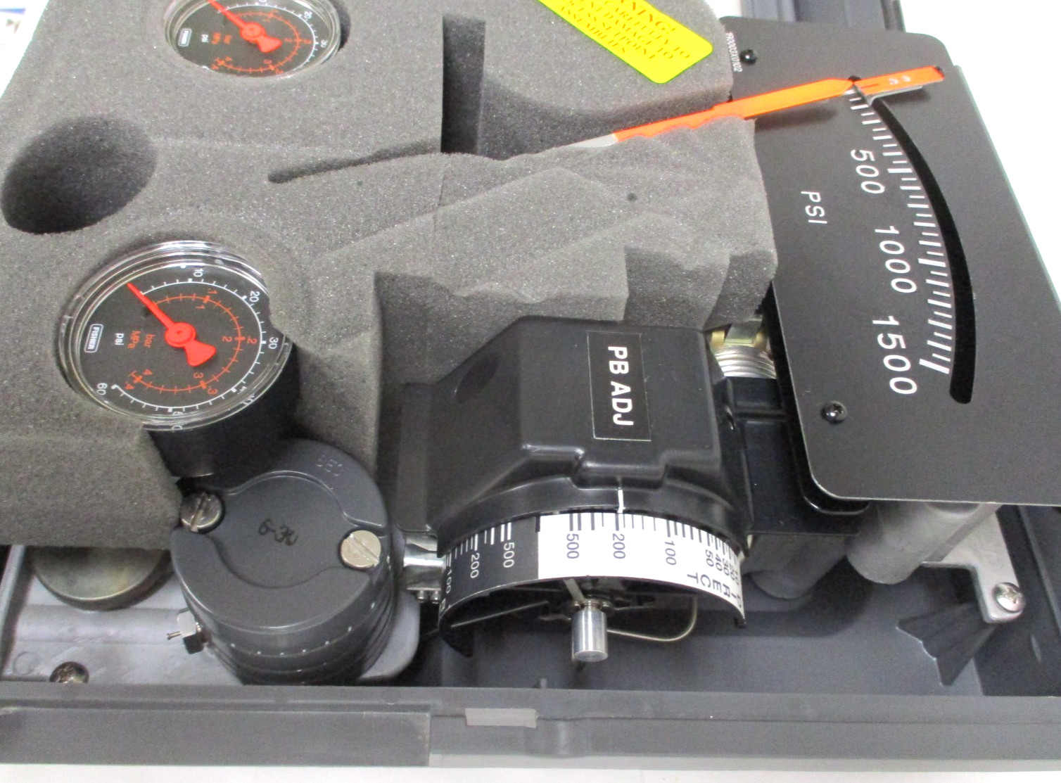 FISHER WIZARD, 4195KB, PRESSURE INDICATING CONTROLLER, 0-1500 PSI, SURPLUS