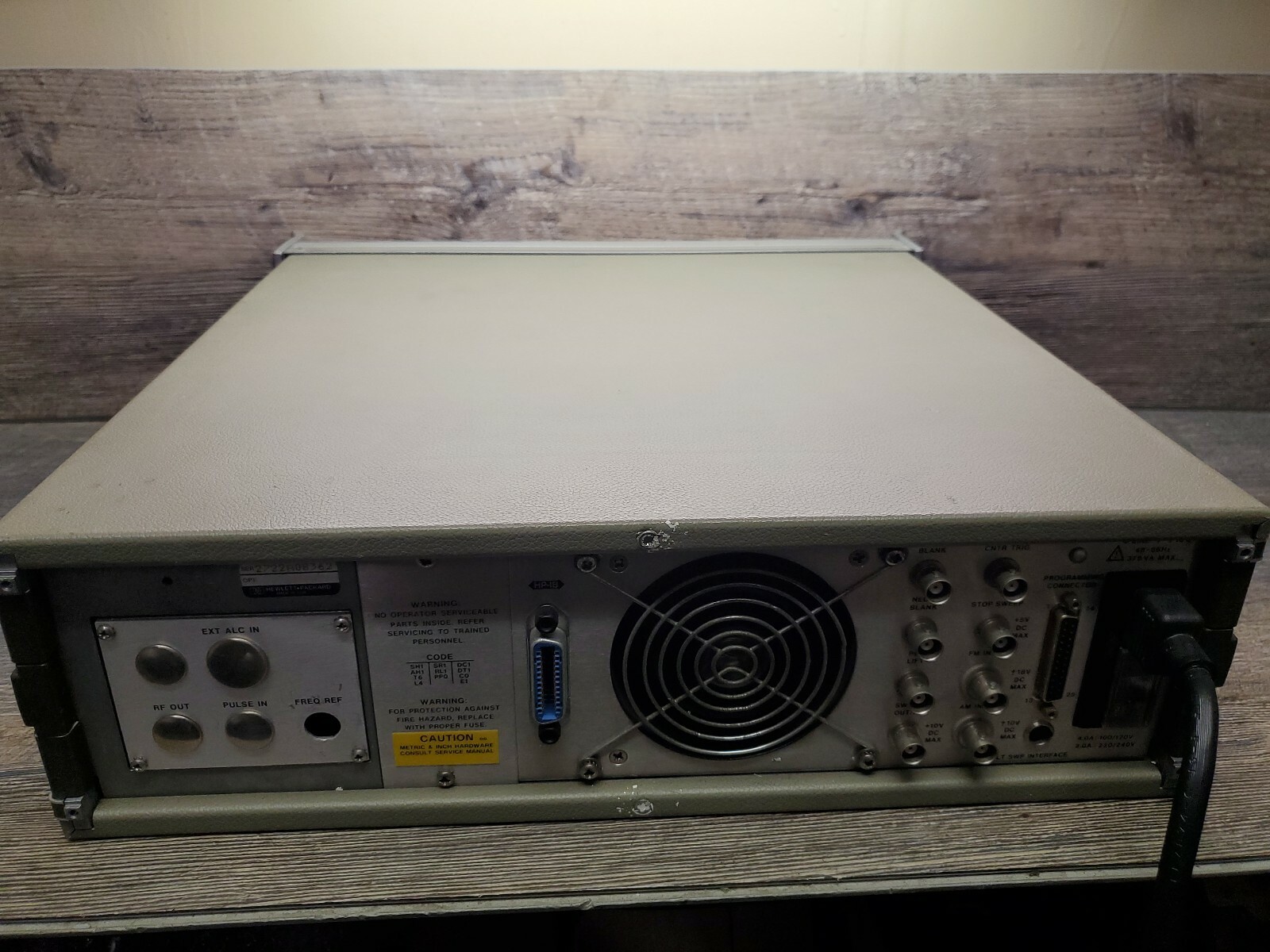 HP 8350B Sweep Oscillator w/ 86250b RF Plug In~ POWER TESTED ONLY