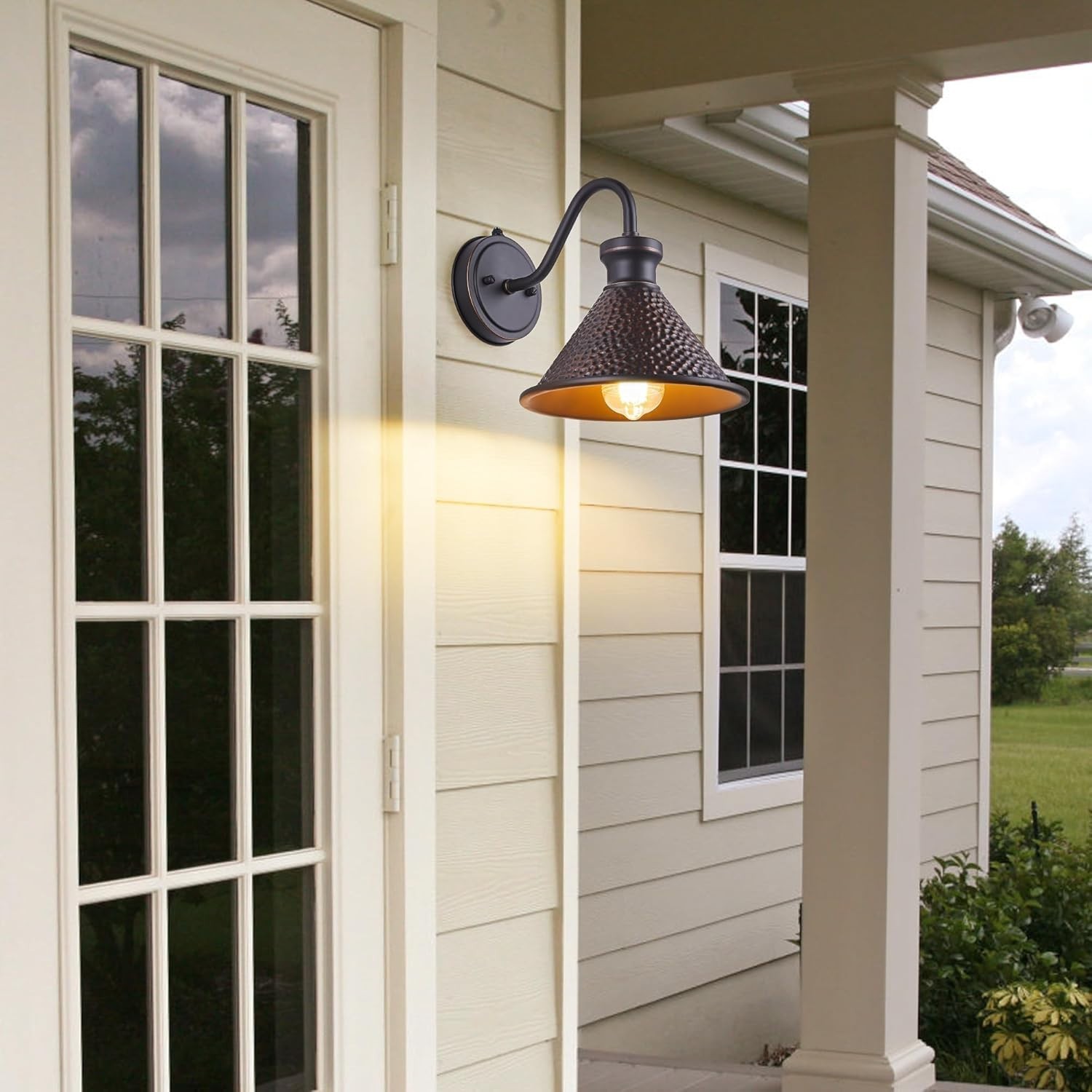 Tarentlight Outdoor Gooseneck Wall Light, Dusk-to-Dawn Waterproof Aluminum Shade