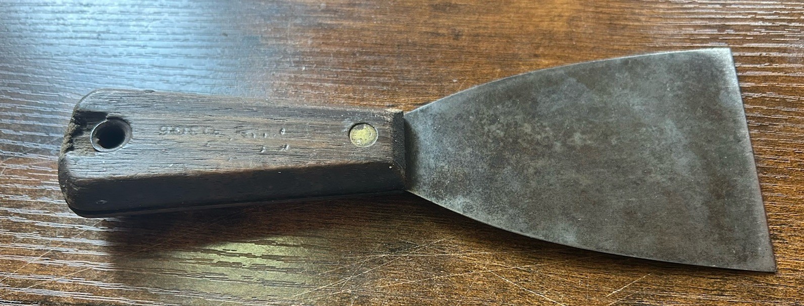3" STIFF BLADE SCAPPER PUTTY KNIFE WITH WOOD HANDLE-VINTAGE