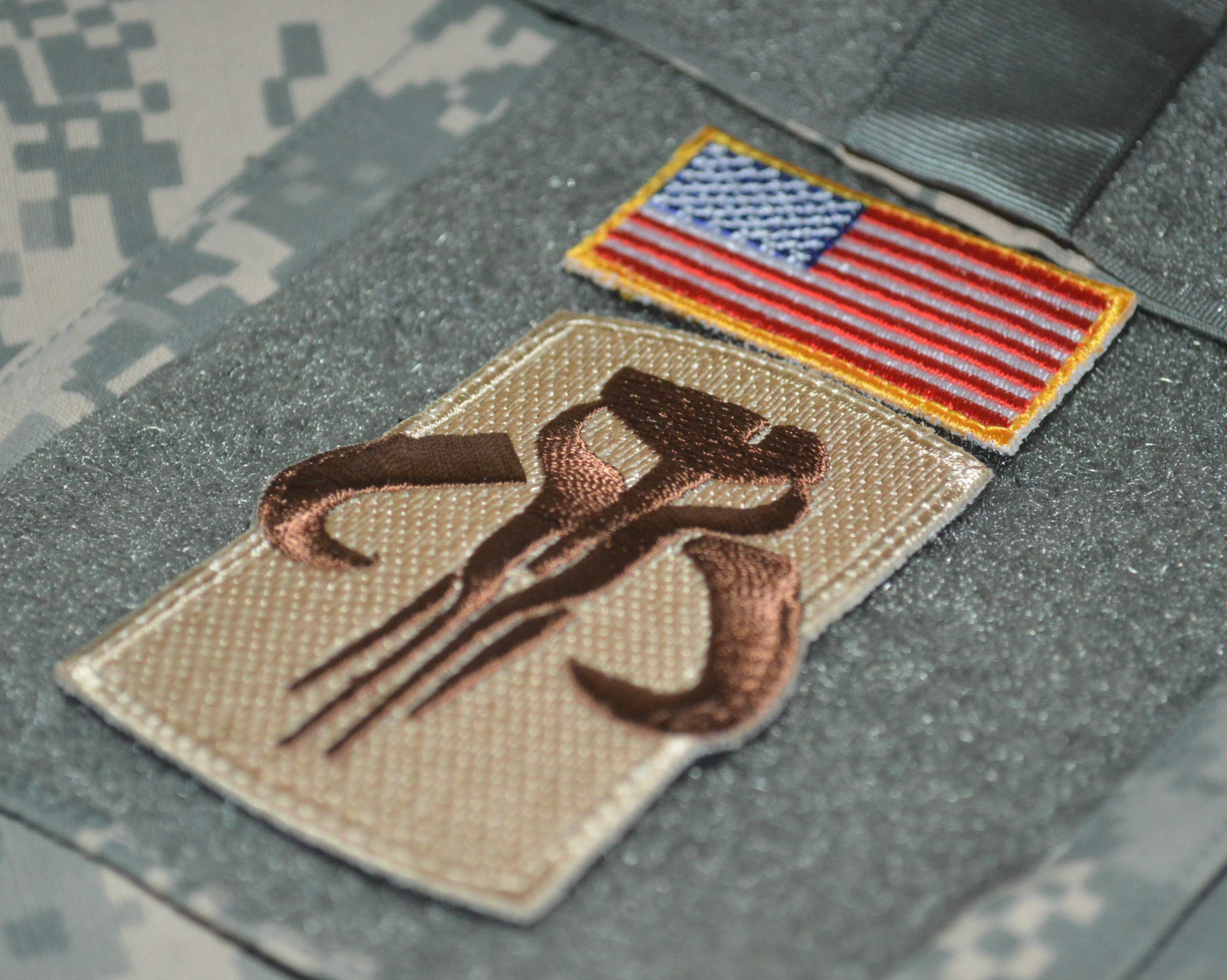 MARINES FORCE RECON SP OPS OPERATOR vêlkrö SHIELD PATCH: US FLAG SKULL Gray BLK