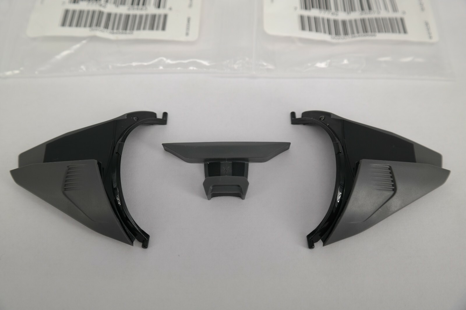 Authentic Oakley CLIFDEN OO9440 GREY / BLACK Side Bridge Shields Blocker Blinder