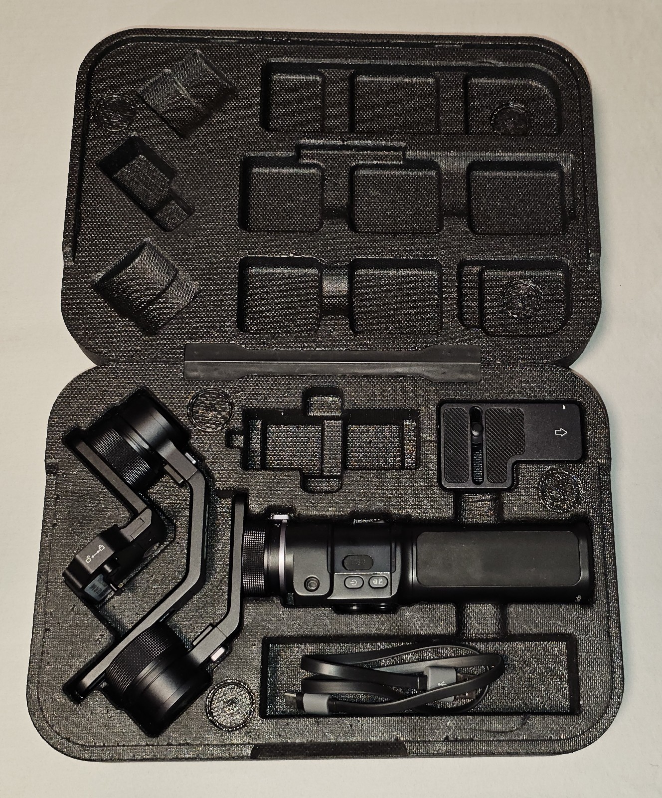 FeiyuTech G6Max 3-Axis Stabilized Handheld Camera Gimbal (Missing Accessories)